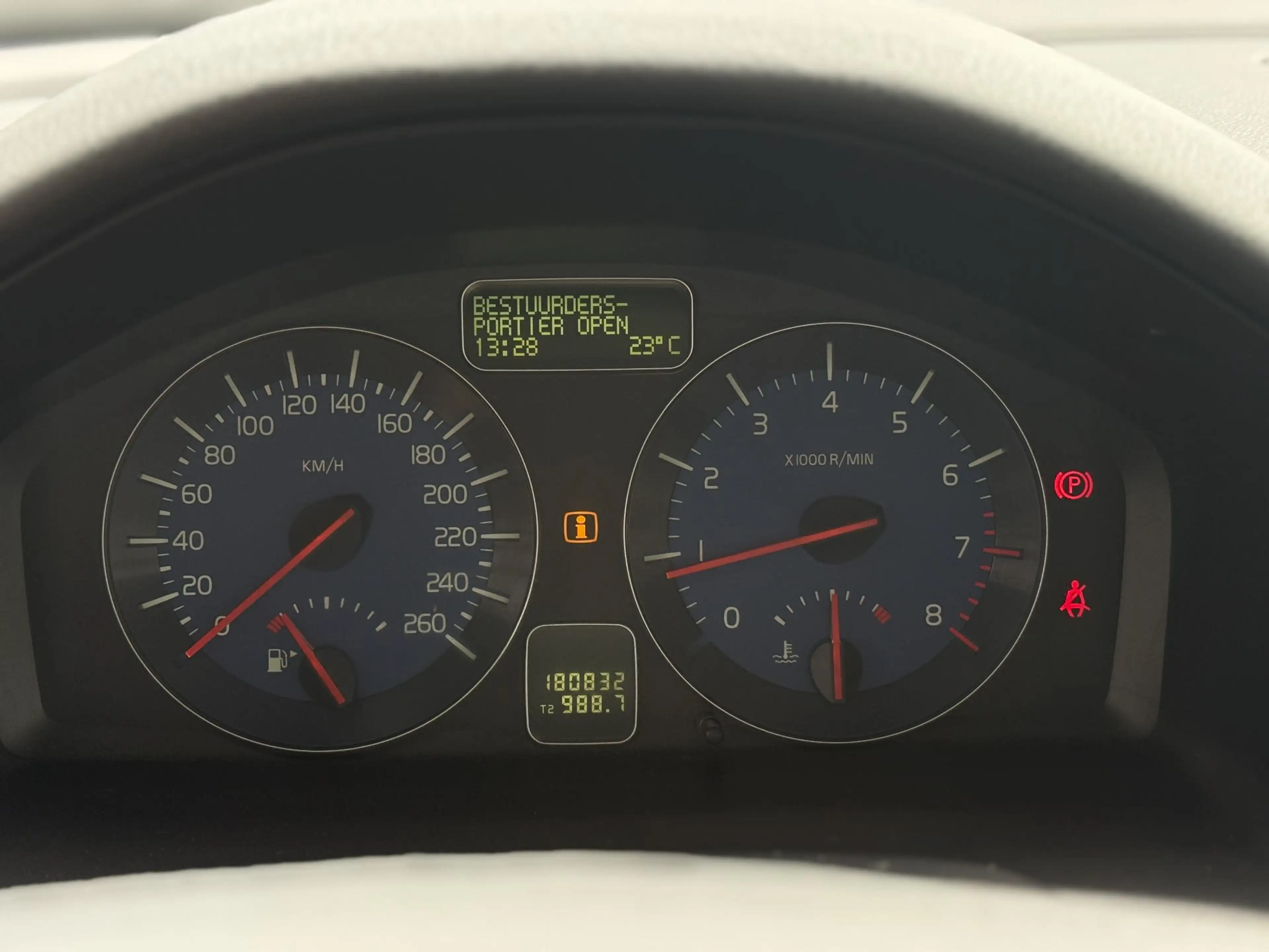 Volvo C30 2.0 R-Design 145PK l Airco l Cruise — photo 6