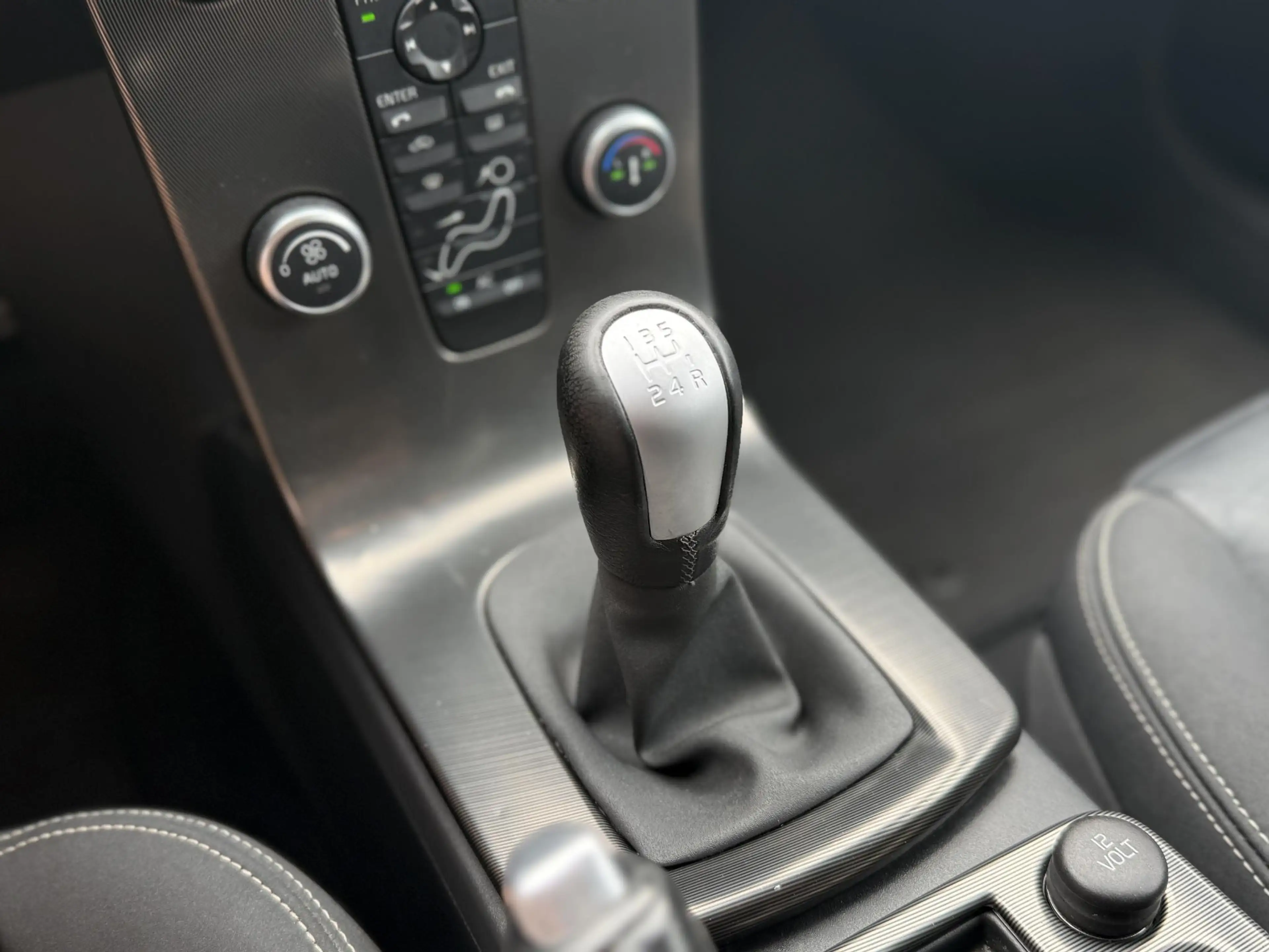 Volvo C30 2.0 R-Design 145PK l Airco l Cruise — photo 10