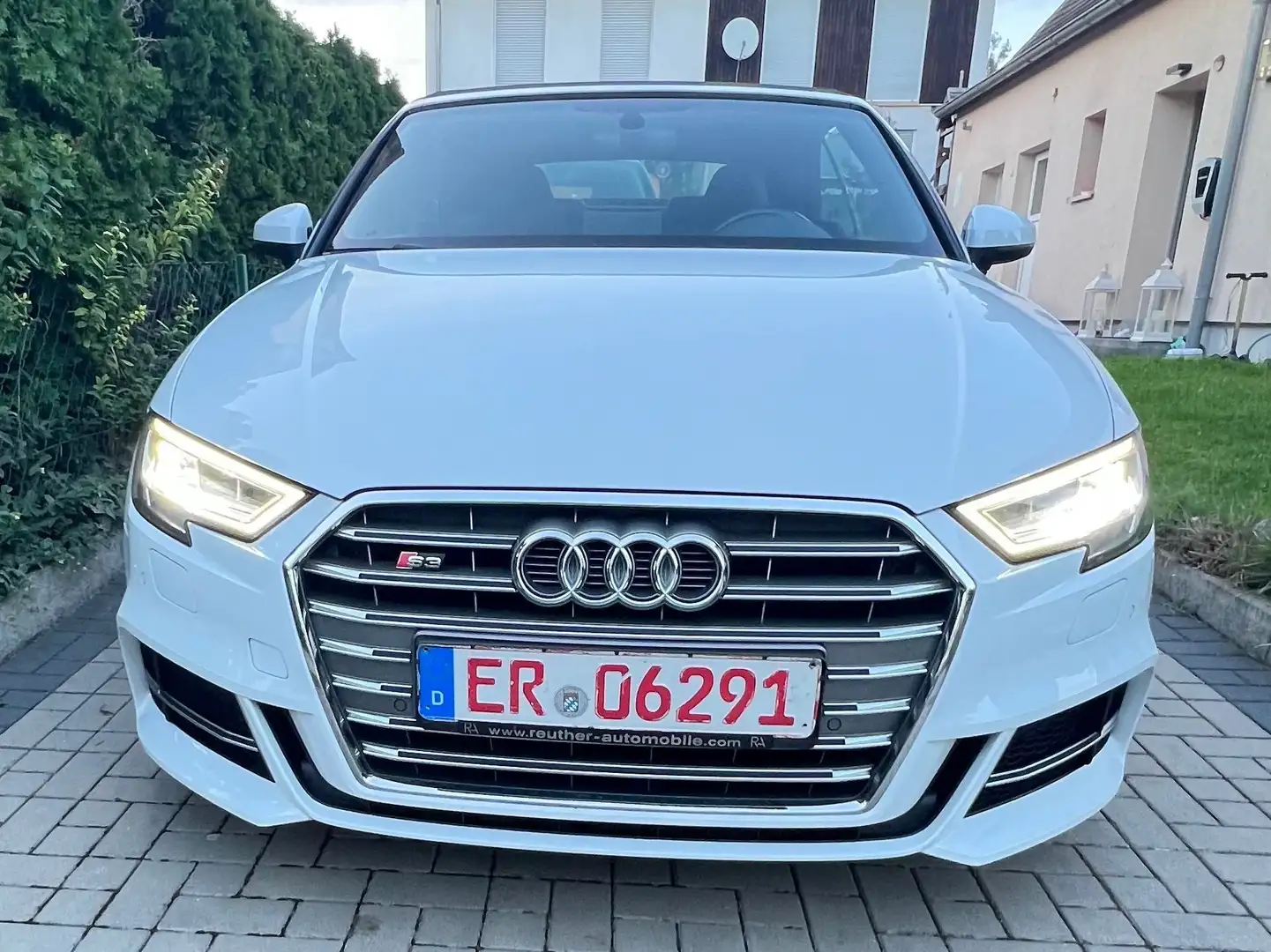 Audi S3 Cabrio S tronic Weiß - 1
