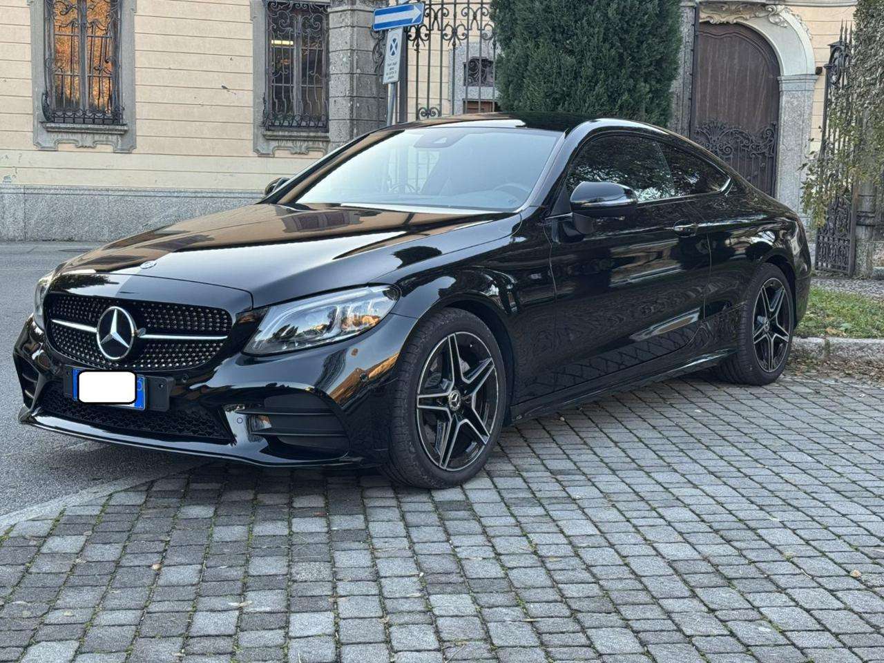 Mercedes-Benz C 200 Auto EQ-Boost Coupé Premium Plus