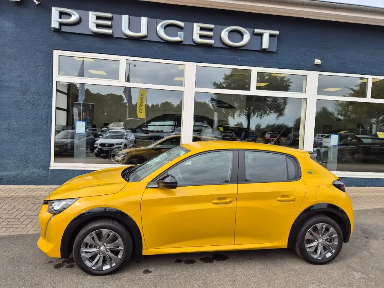 Peugeot 208 Elektro 136 Active Pack CCS+LED+KLIMAAUT., миниатюра 6