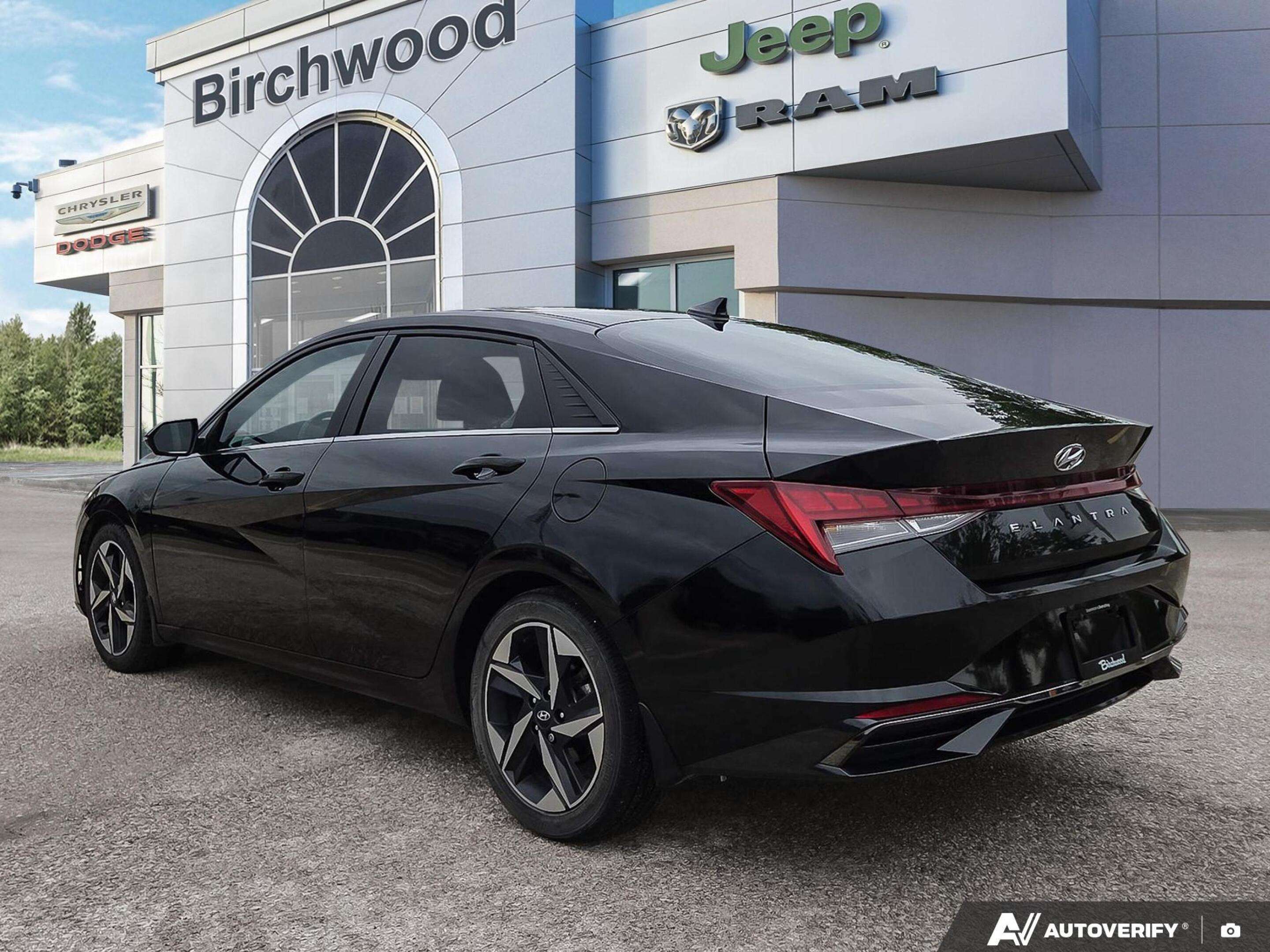2021 Hyundai Elantra Ultimate Tech | Heated Leather | Sunroof | Local T — снимка 1