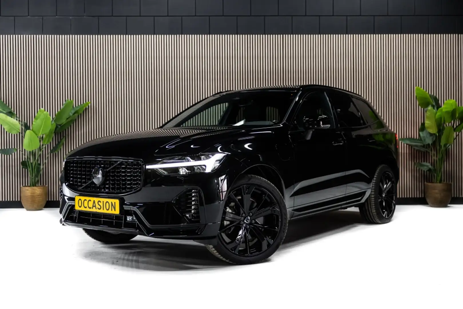 Volvo XC60 2.0 T8 AWD U. Dark | H&K | PANO | Memory | Trekhaa Nero - 1