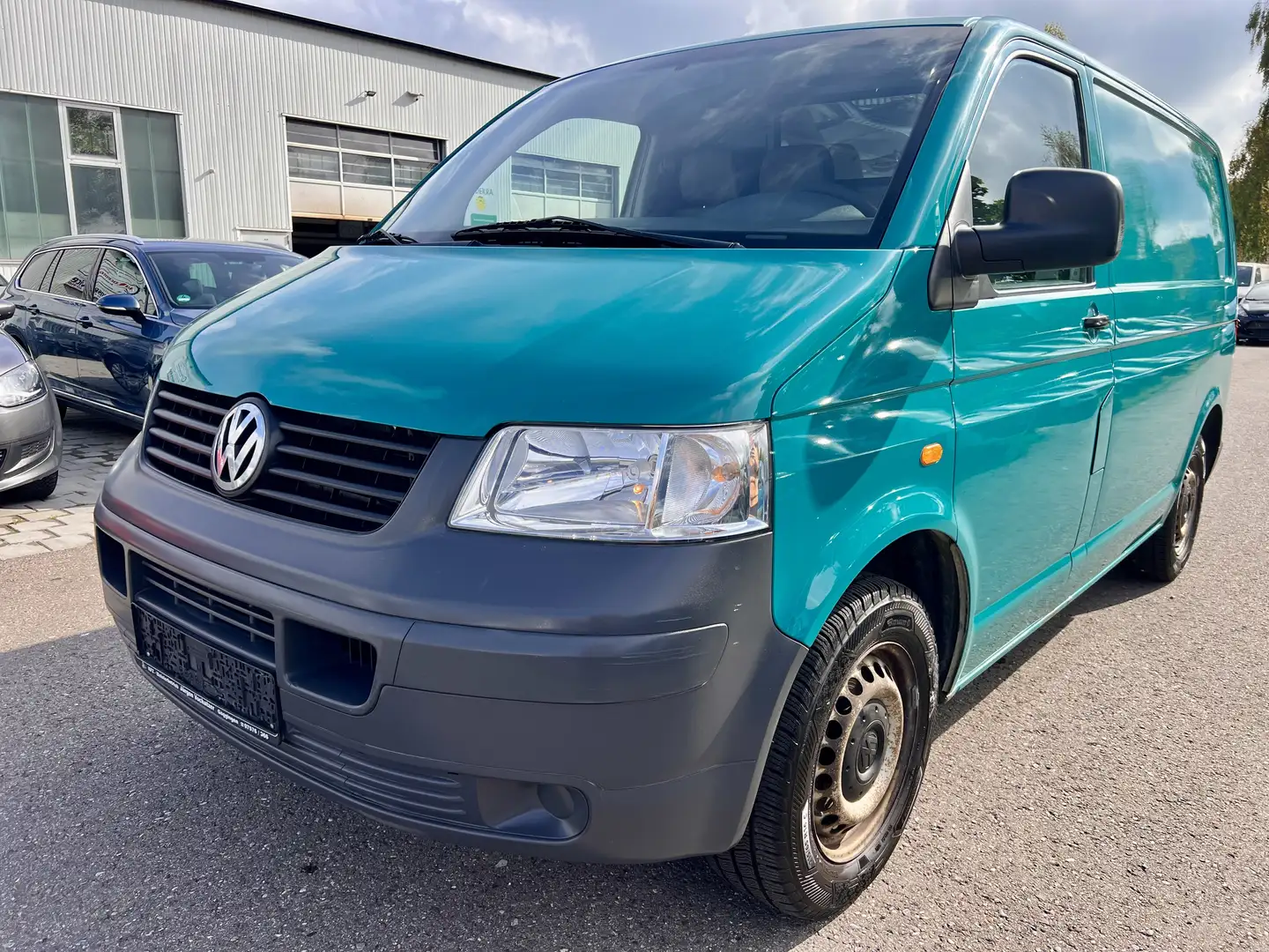 Volkswagen T5 Kombi Kasten City, TÜV 11/2026, 1te Hand, MwSt. Grün - 1
