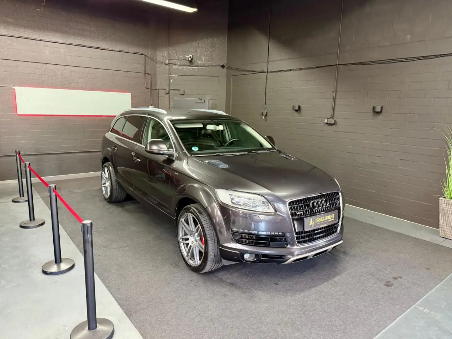 Audi Q7 3.0 TDI quattro S Line Facelift 7Sitzer 21Zol Grau - 1