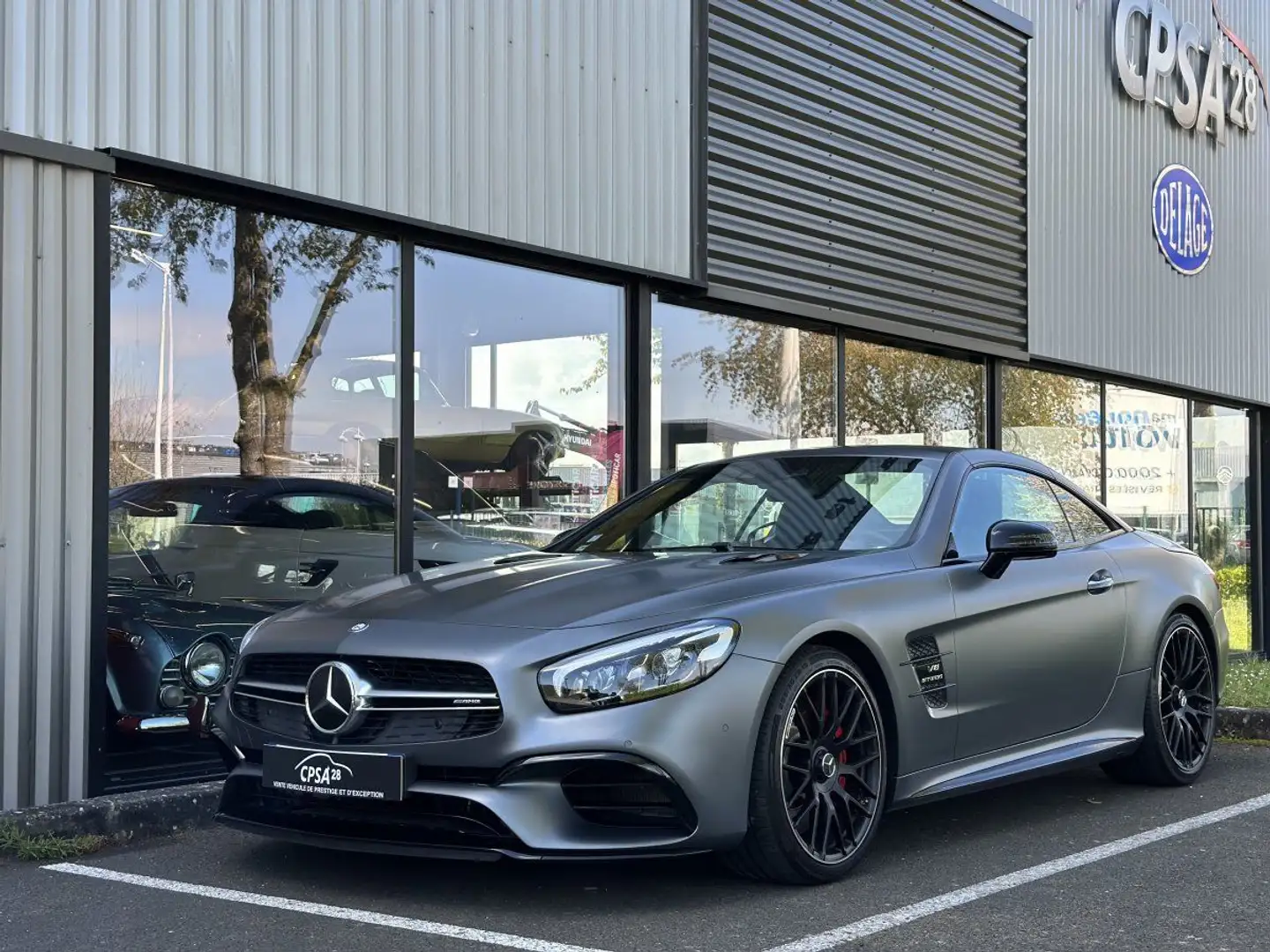 Mercedes-Benz SL 63 AMG MERCEDES SL IV (2) 63 AMG 585 Šedá - 2