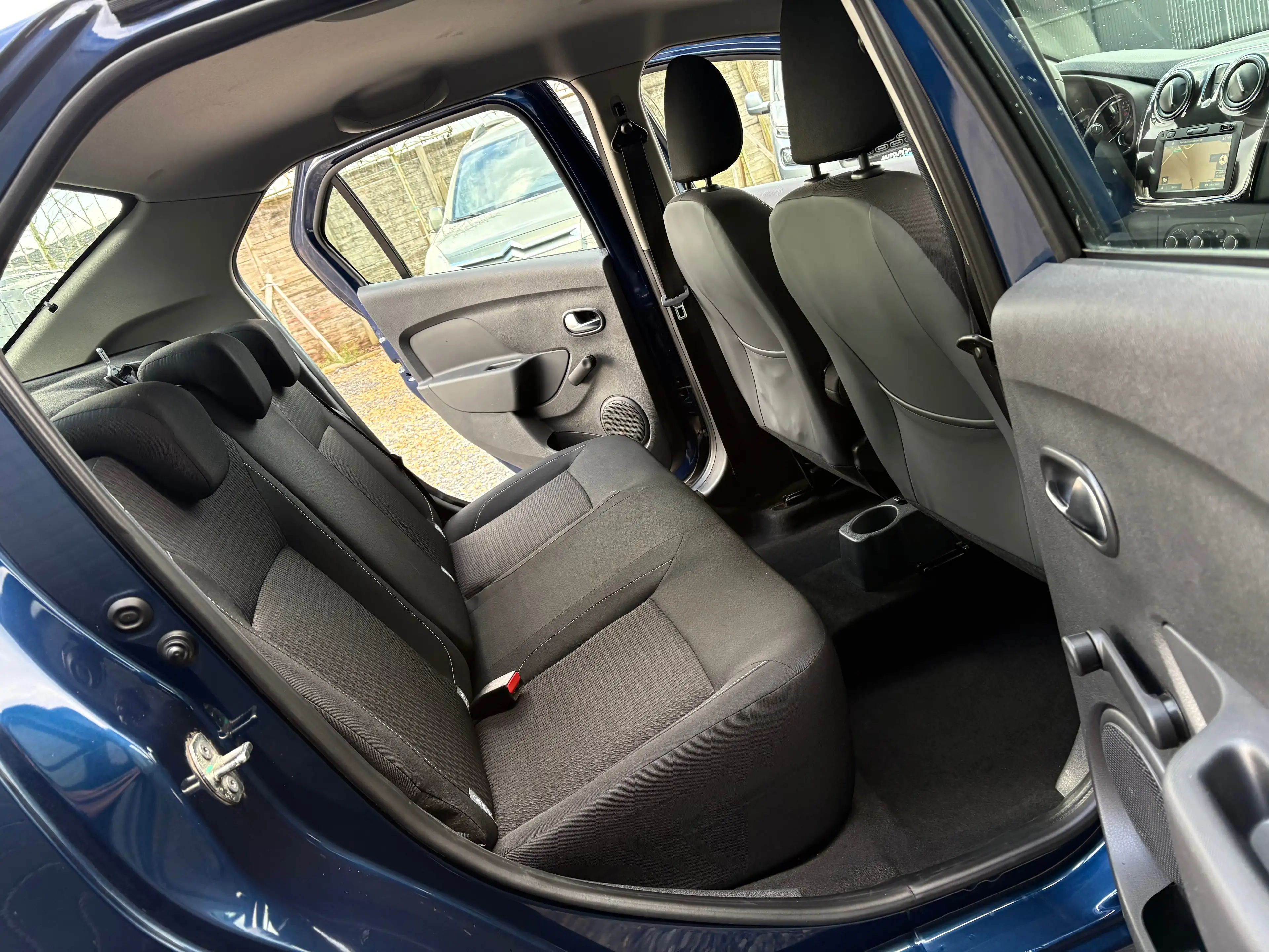 Dacia Logan Logan 0.9 TCe Comfort Euro6d/ GPS/ 1er main — photo 11