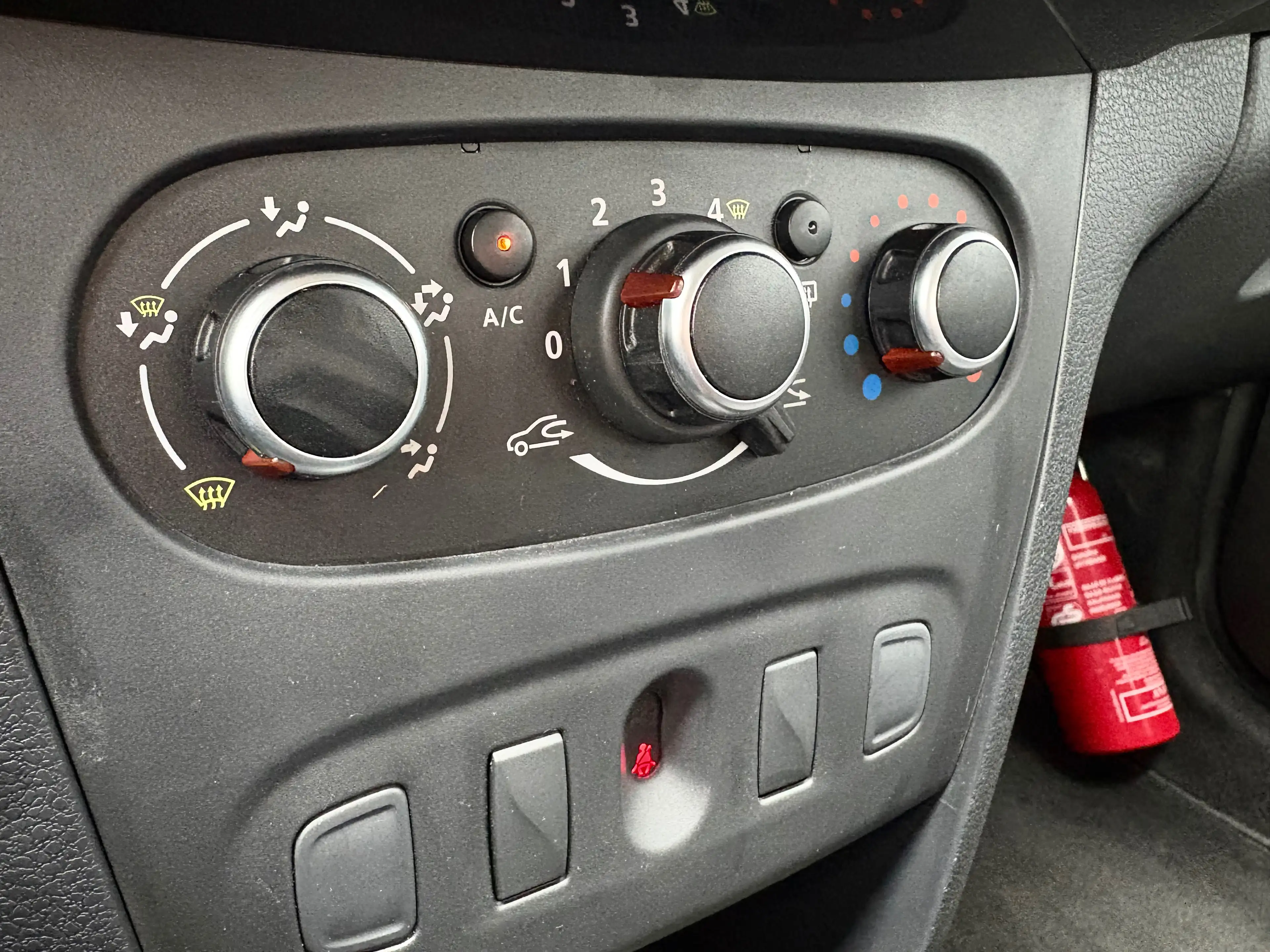 Dacia Logan Logan 0.9 TCe Comfort Euro6d/ GPS/ 1er main — photo 13