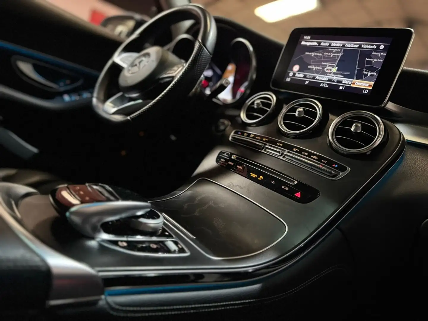 Mercedes-Benz GLC 250 Coupé 250d 4Matic Aut. Blanco - 2
