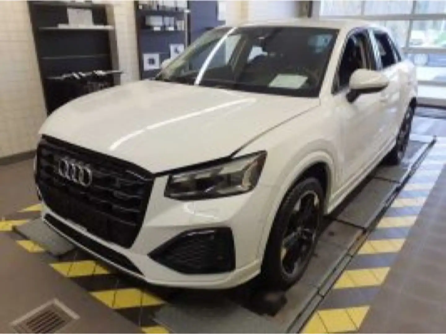 Audi Q2 Advanced 35 TFSI*Navi*Matrix*Alu*PDC*Virtual Weiß - 2