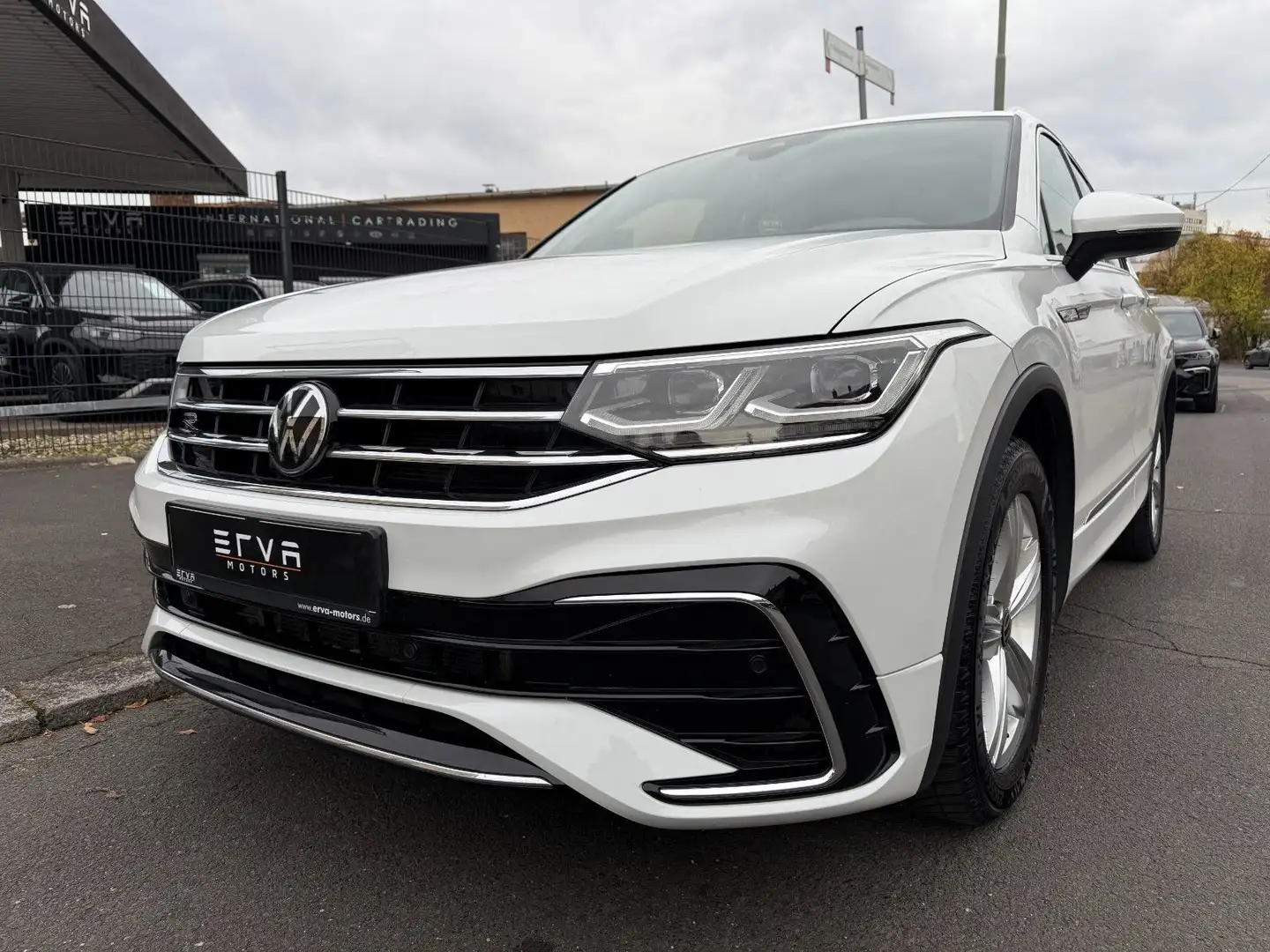 Volkswagen Tiguan 2.0 TDI R-Line 4Motion | PANORAMA Blanc - 2