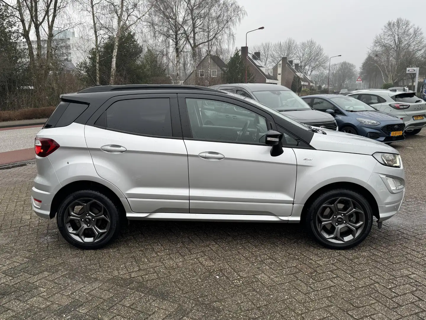 Ford EcoSport 1.0 EcoBoost ST-Line Black 125pk Achteruitrijcamer Grijs - 2