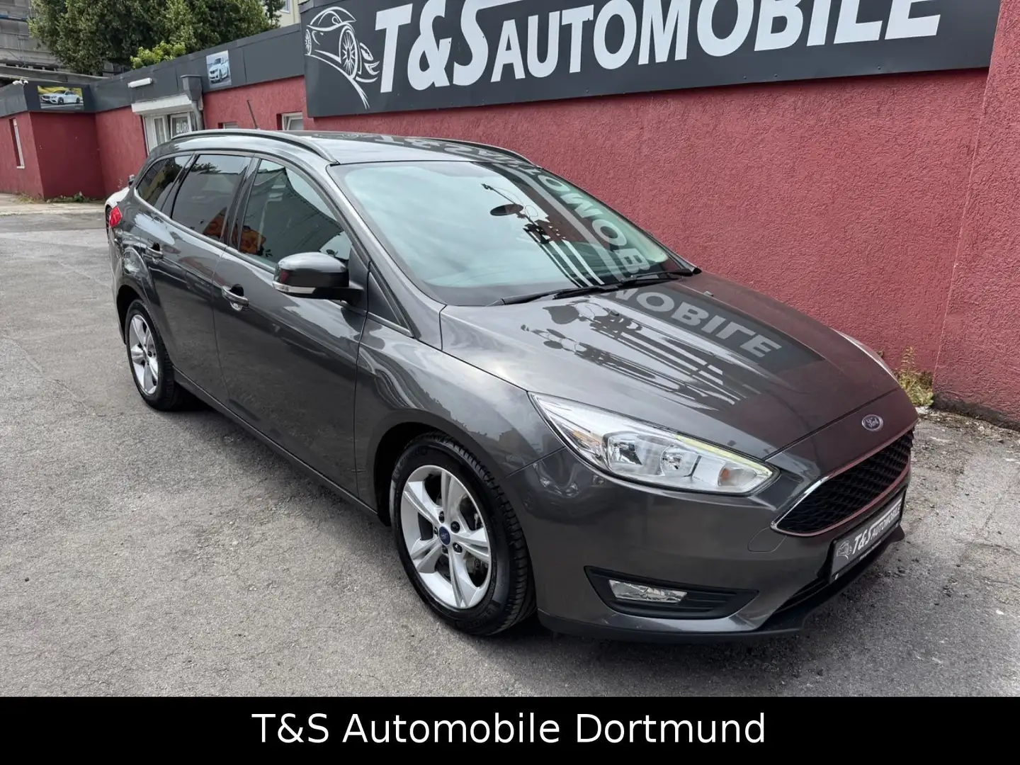 Ford Focus Turnier Business ( Automatik ) Carplay Gris - 2