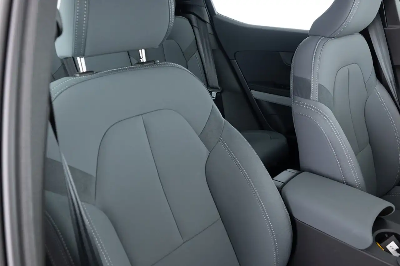 Polestar 2 2024