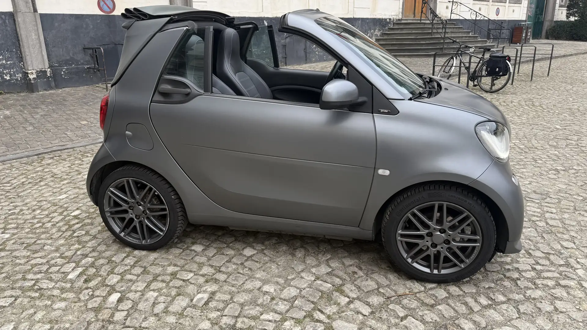 smart city-coupé/city-cabrio smart fortwo 0.9 turbo BRABUS Style DCT-Auto 90 ch Gri - 2