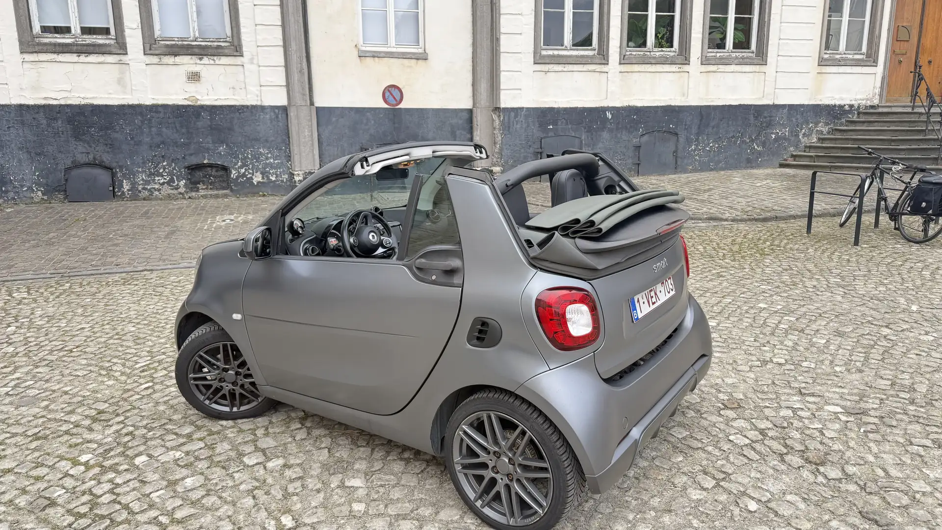 smart city-coupé/city-cabrio smart fortwo 0.9 turbo BRABUS Style DCT-Auto 90 ch Gri - 1