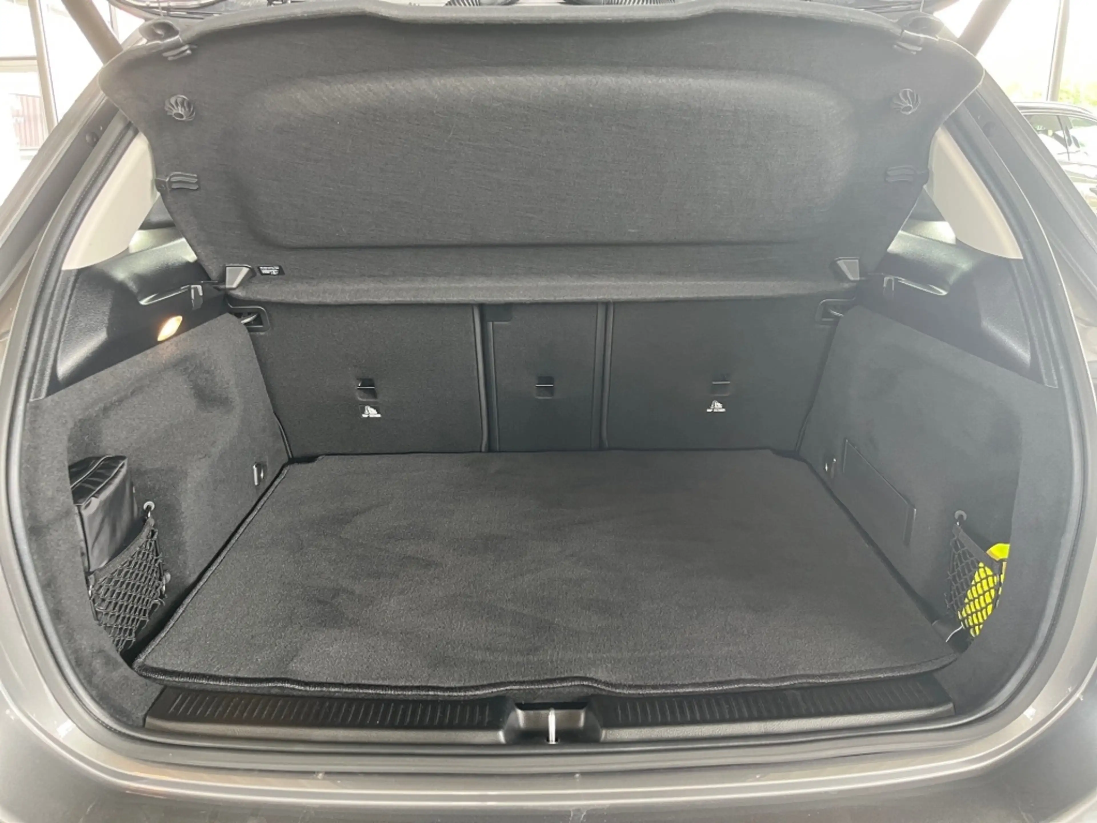Mercedes-Benz B 220 4M Progressive Navi LED SHZ SpurH ParkAss — photo 15