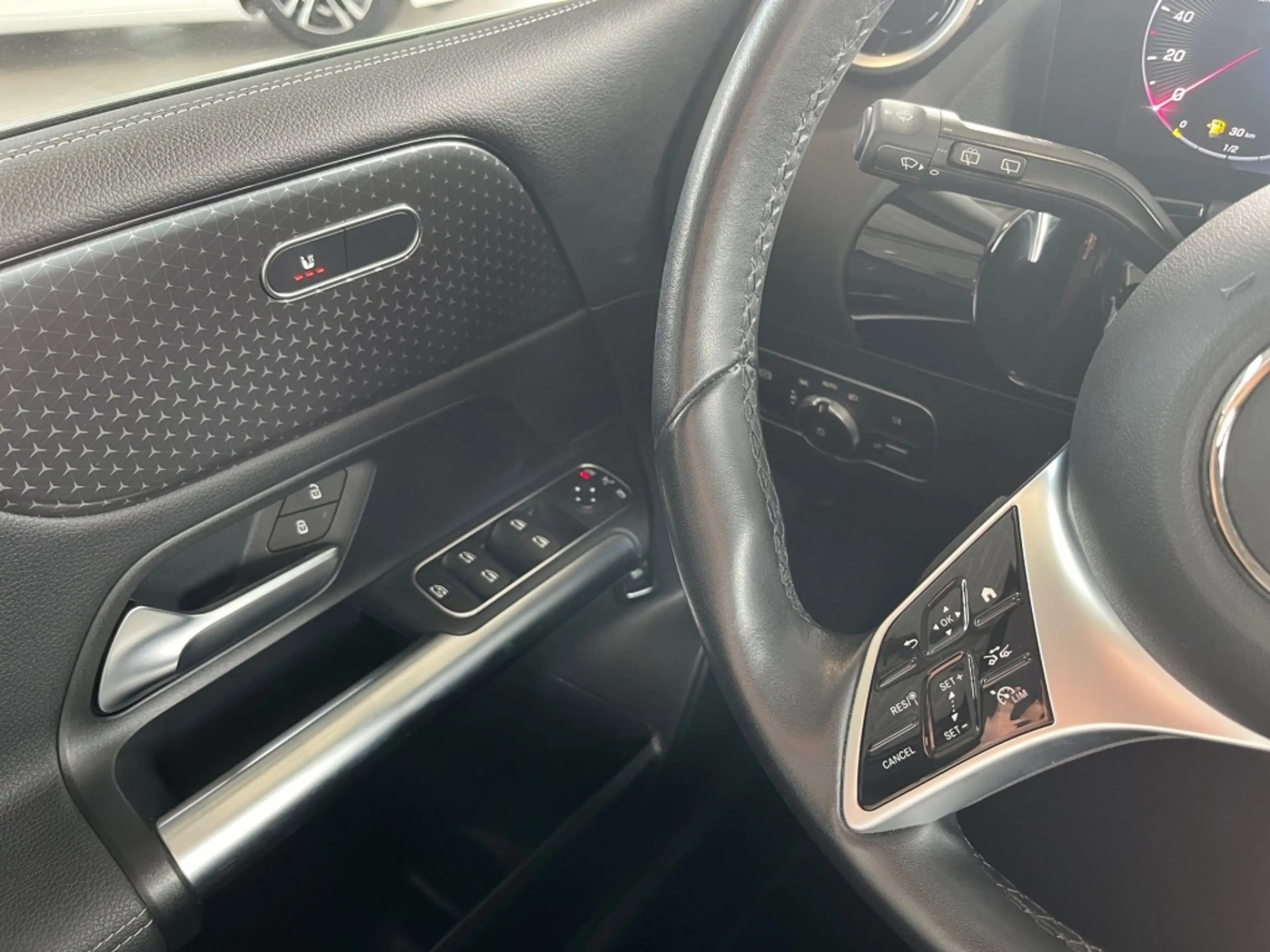 Mercedes-Benz B 220 4M Progressive Navi LED SHZ SpurH ParkAss — photo 8