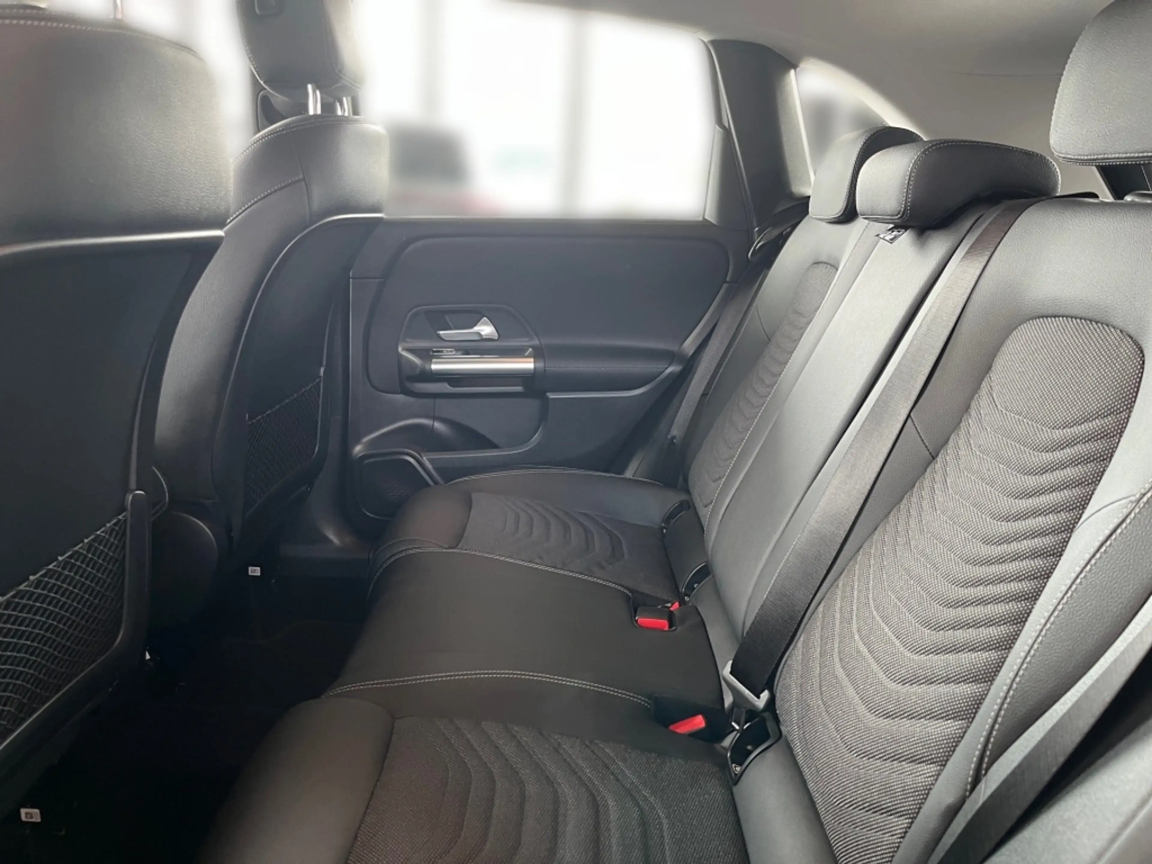 Mercedes-Benz B 220 4M Progressive Navi LED SHZ SpurH ParkAss — photo 14