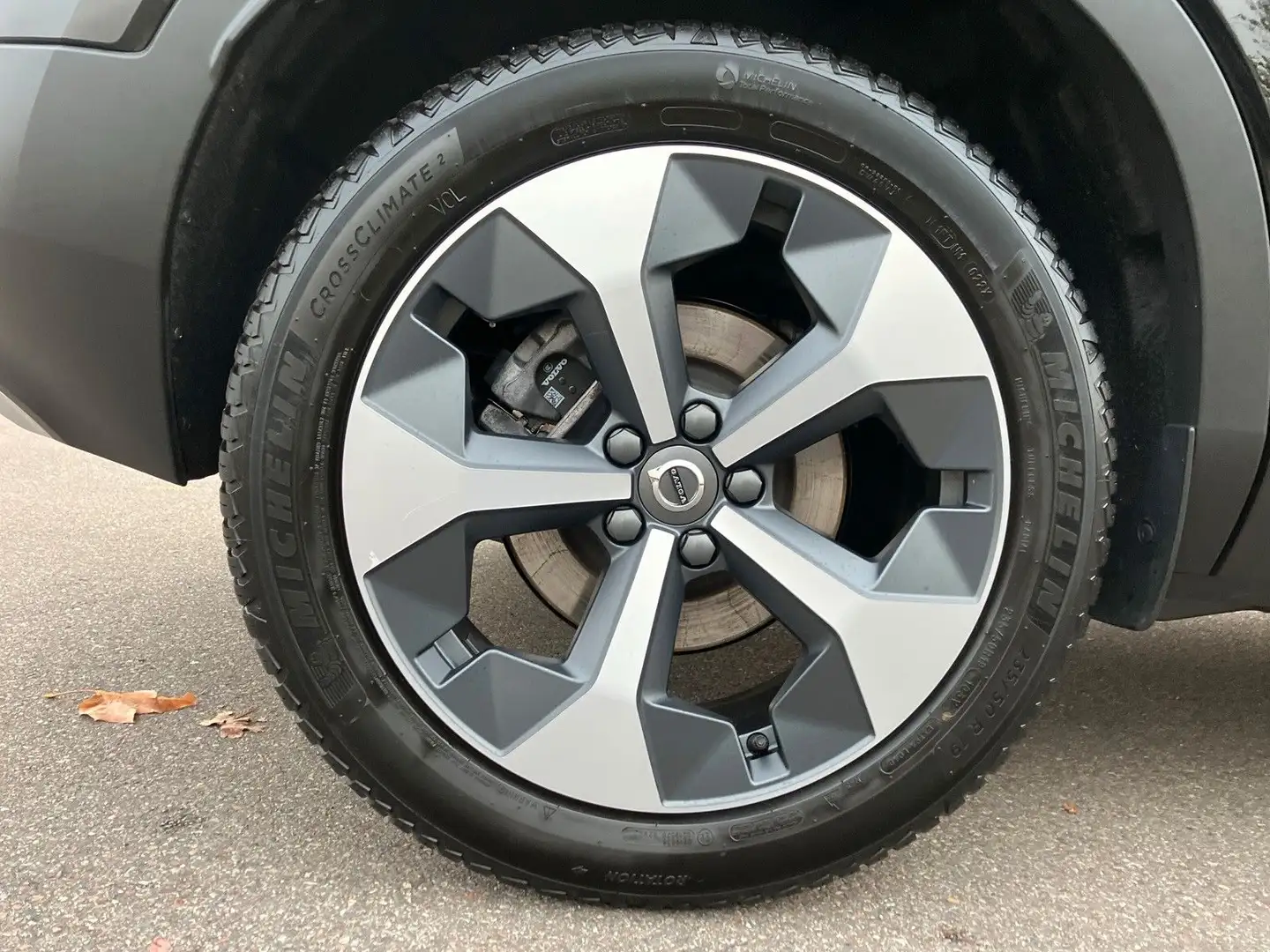 Volvo XC40 B3 Mild-Hybrid Core AHK LED Schwarz - 2