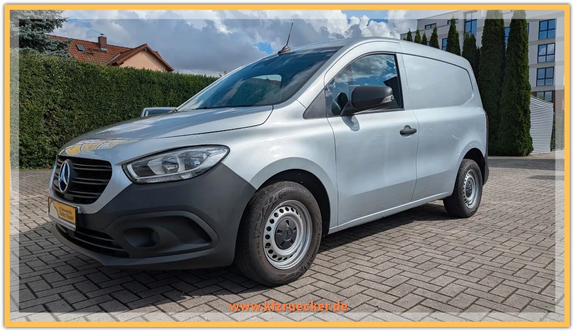 Mercedes-Benz Citan Kasten 110 CDI NAVI SHZG TEMPOM WÜRTH AHK Silber - 1