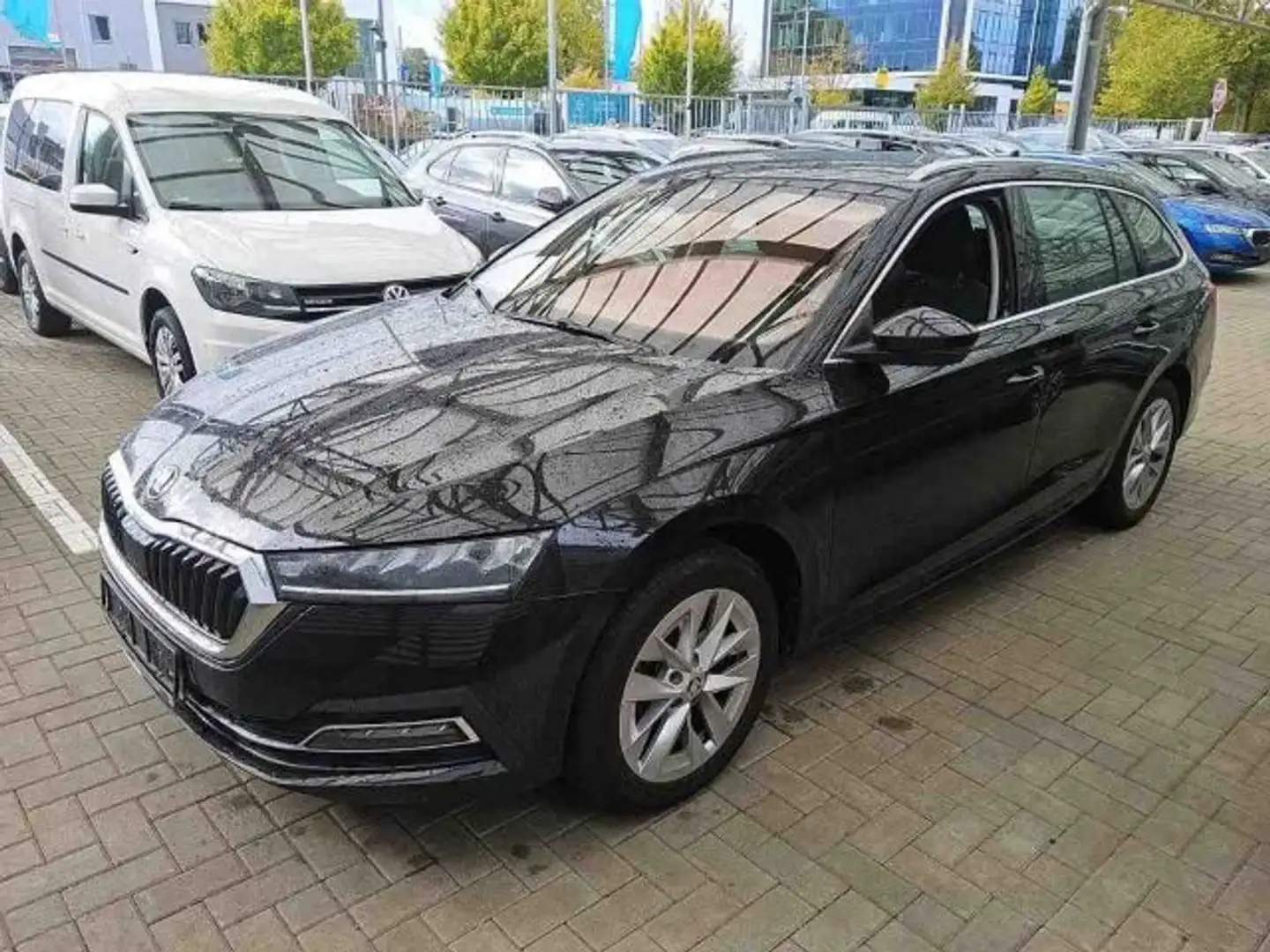 Skoda Octavia Combi 2.0 TDI DSG STYLE SCHLECHTWEGEPAKE Schwarz - 2