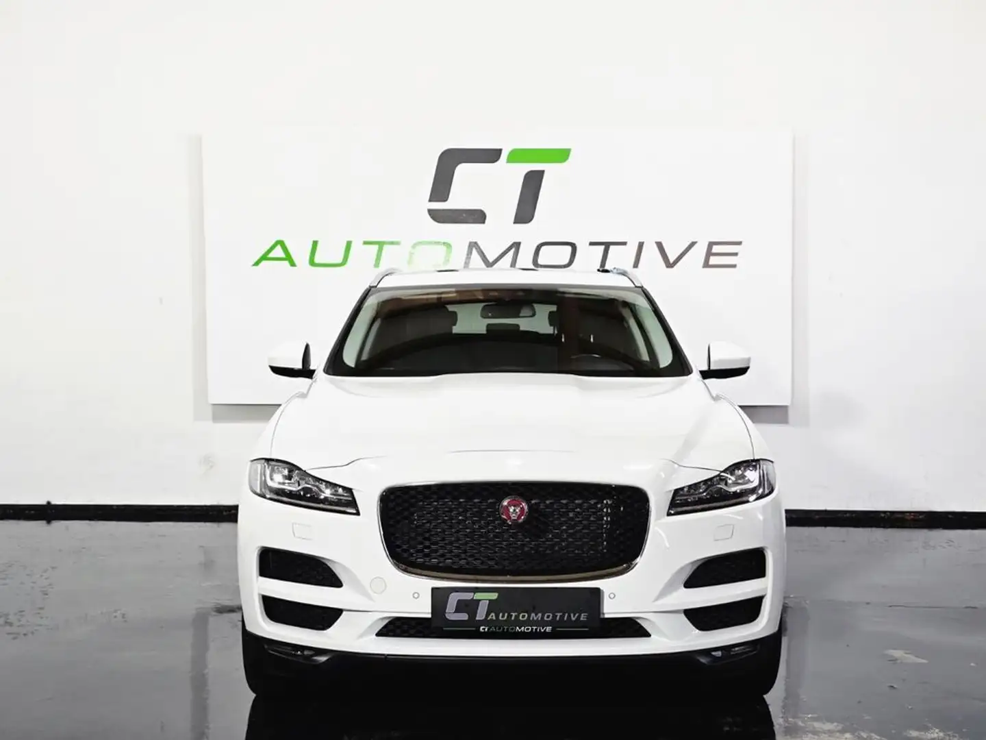 Jaguar F-Pace 20D Pure AWD Aut Weiß - 2