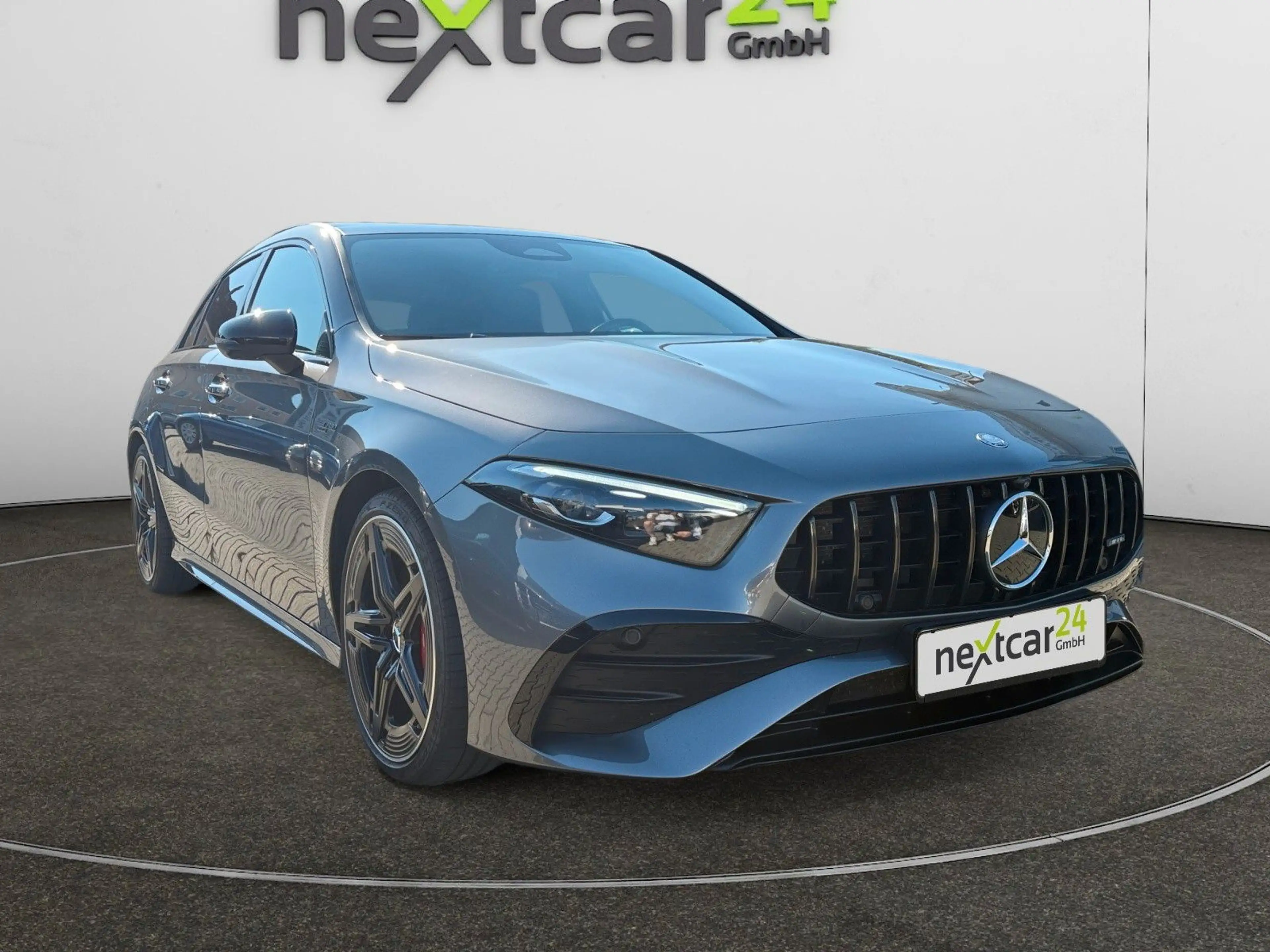 Mercedes-Benz A 35 AMG 4Matic — photo 7