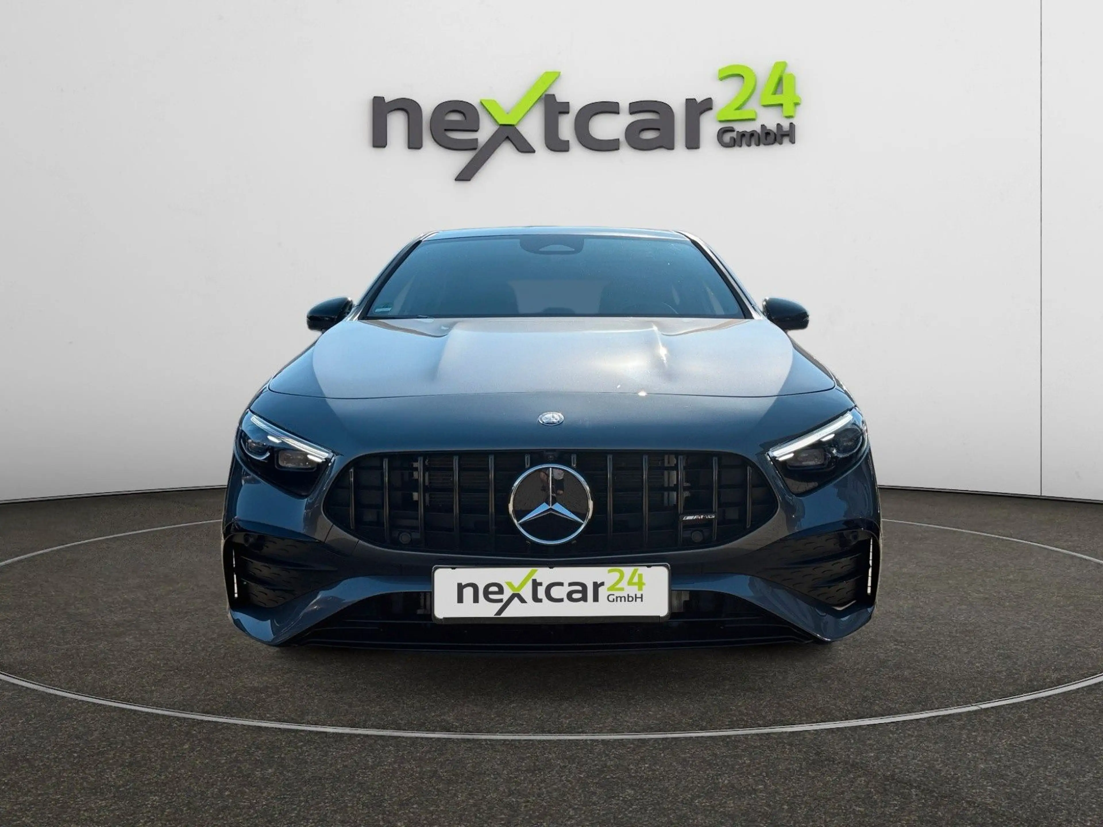 Mercedes-Benz A 35 AMG 4Matic — photo 8