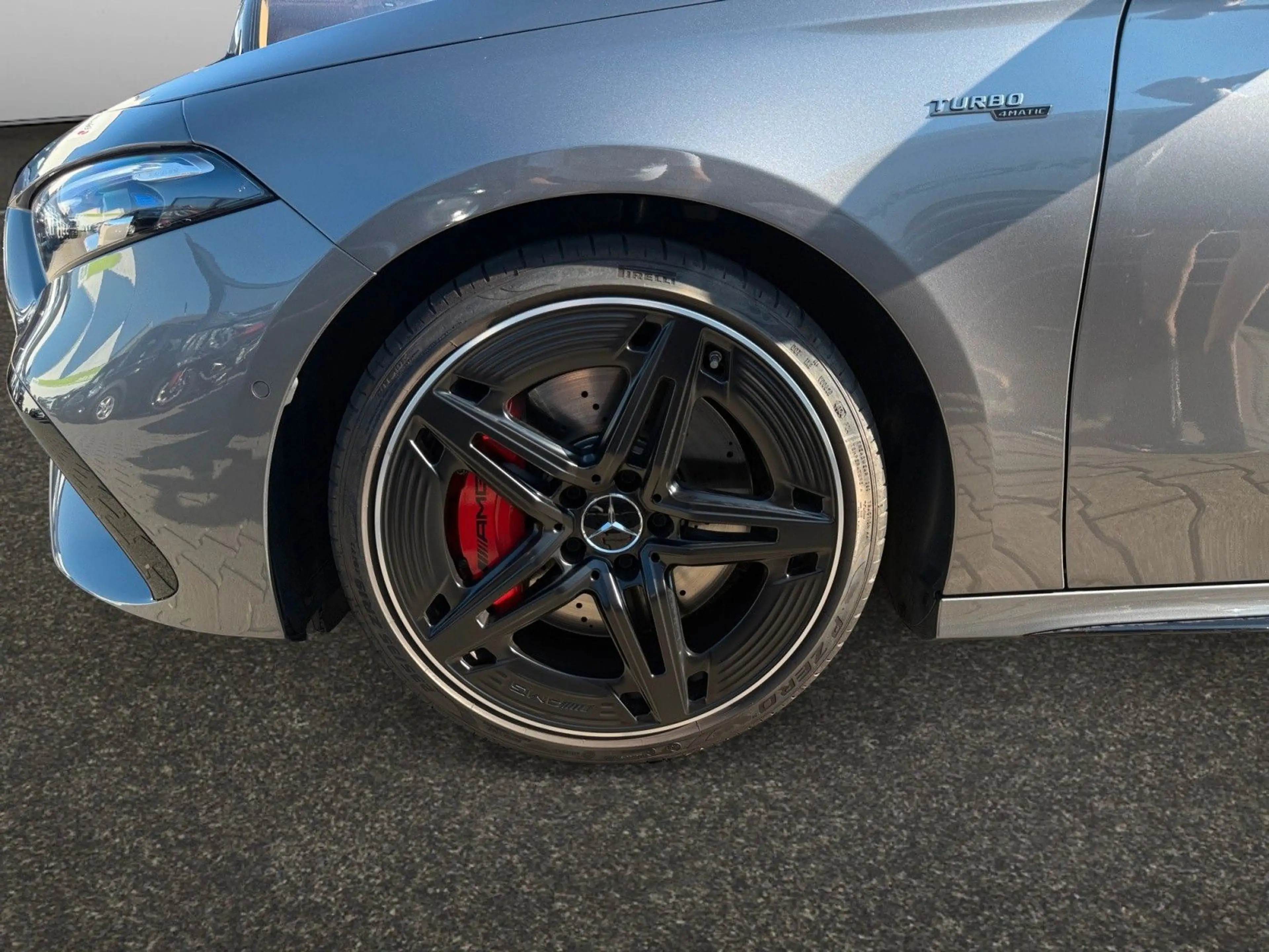 Mercedes-Benz A 35 AMG 4Matic — photo 14