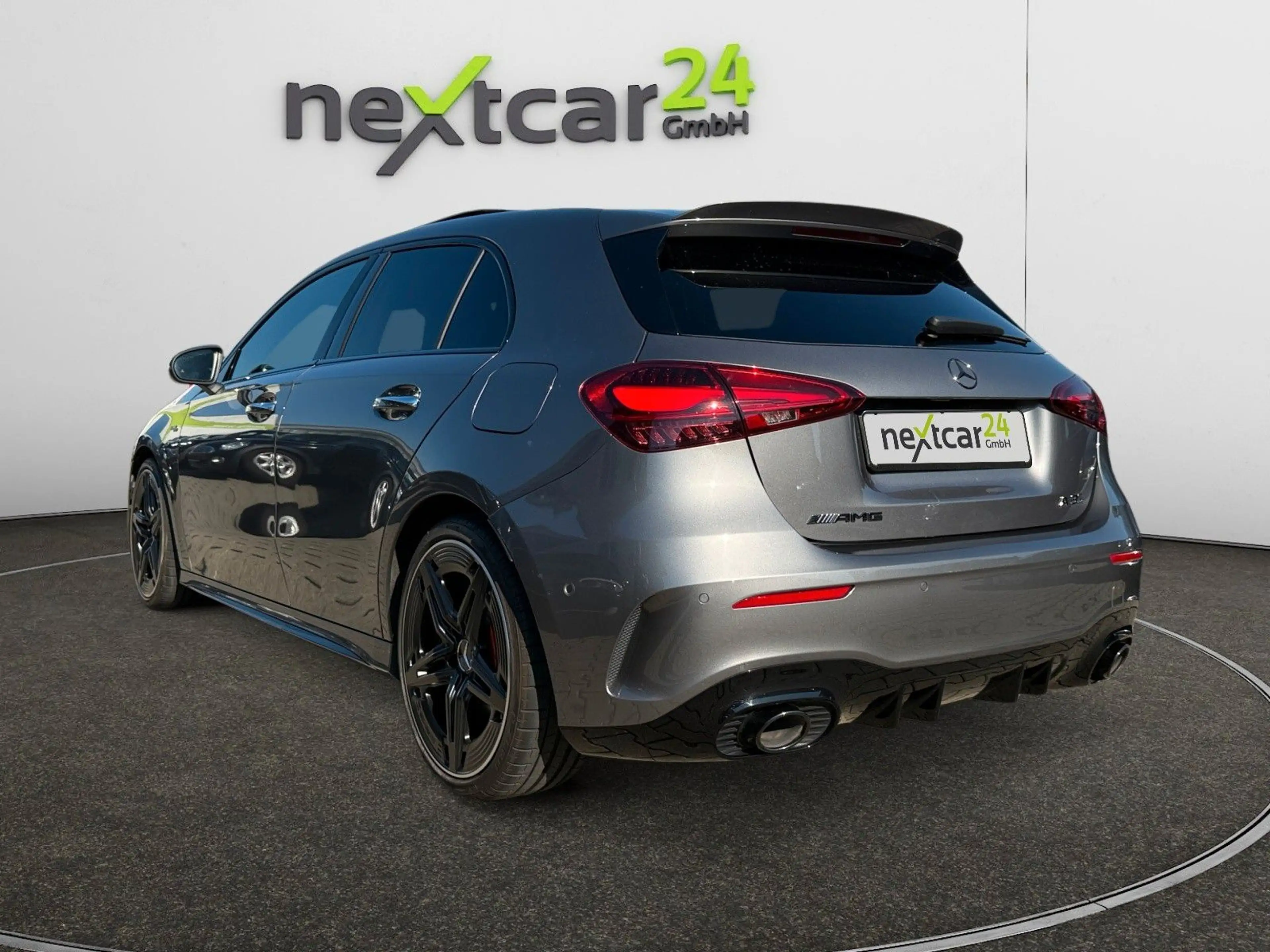 Mercedes-Benz A 35 AMG 4Matic — photo 3