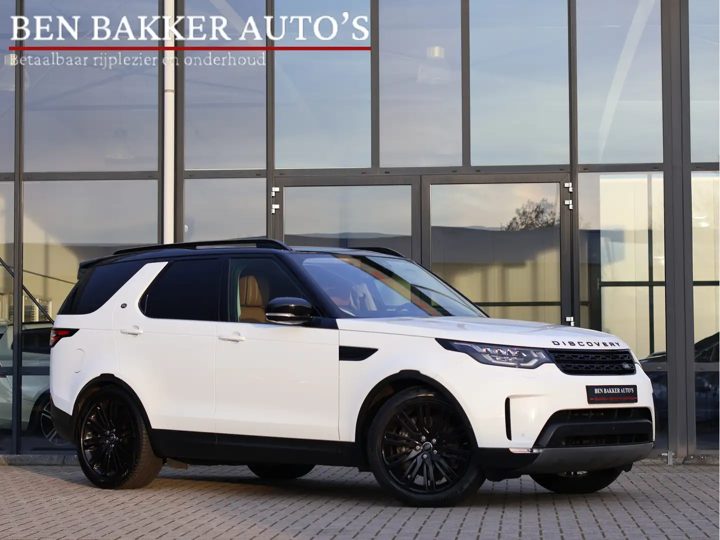 Land Rover Discovery 3.0 SDV6 HSE Luxury 7p. *LEDER*PANO*LUCHTVERING* Wit - 1