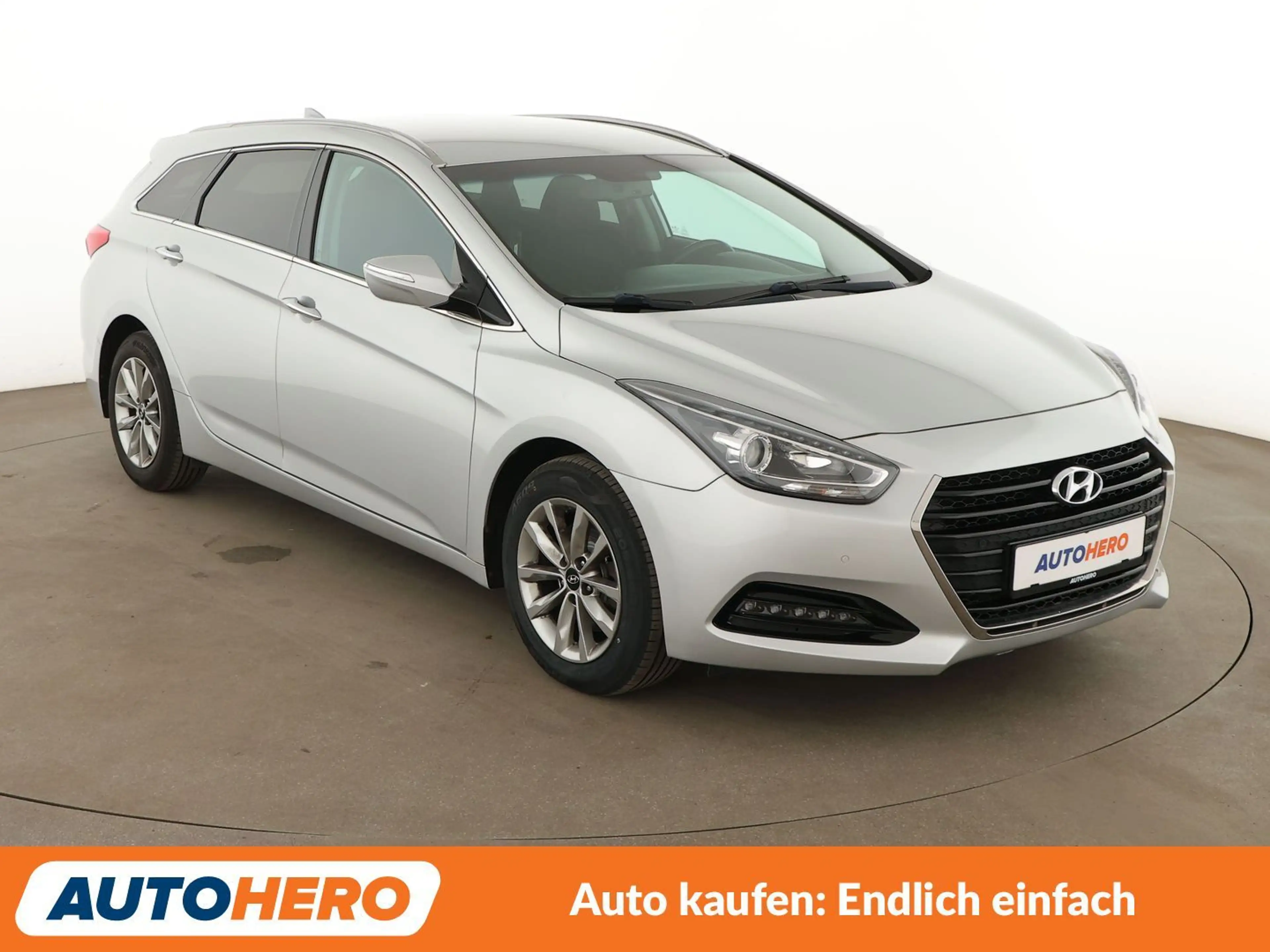 Hyundai i40 2.0 GDI Trend Aut.*NAVI*CAM*TEMPO*SHZ*ALU* — photo 8