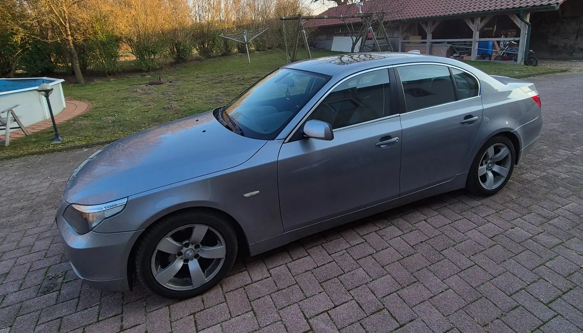 BMW 530 530d Grau - 1