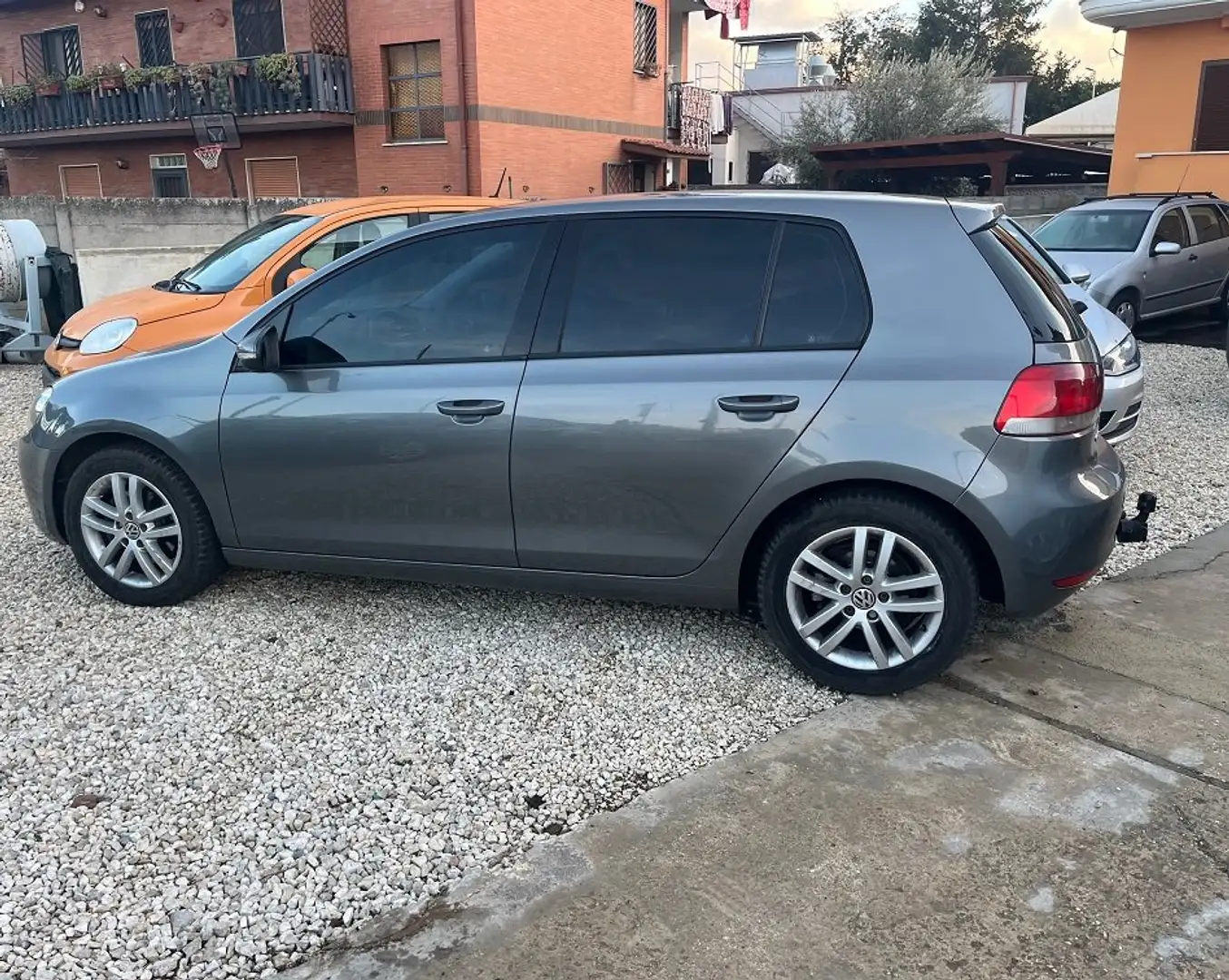 Volkswagen Golf 2.0 TDI 140 CV Grigio - 2