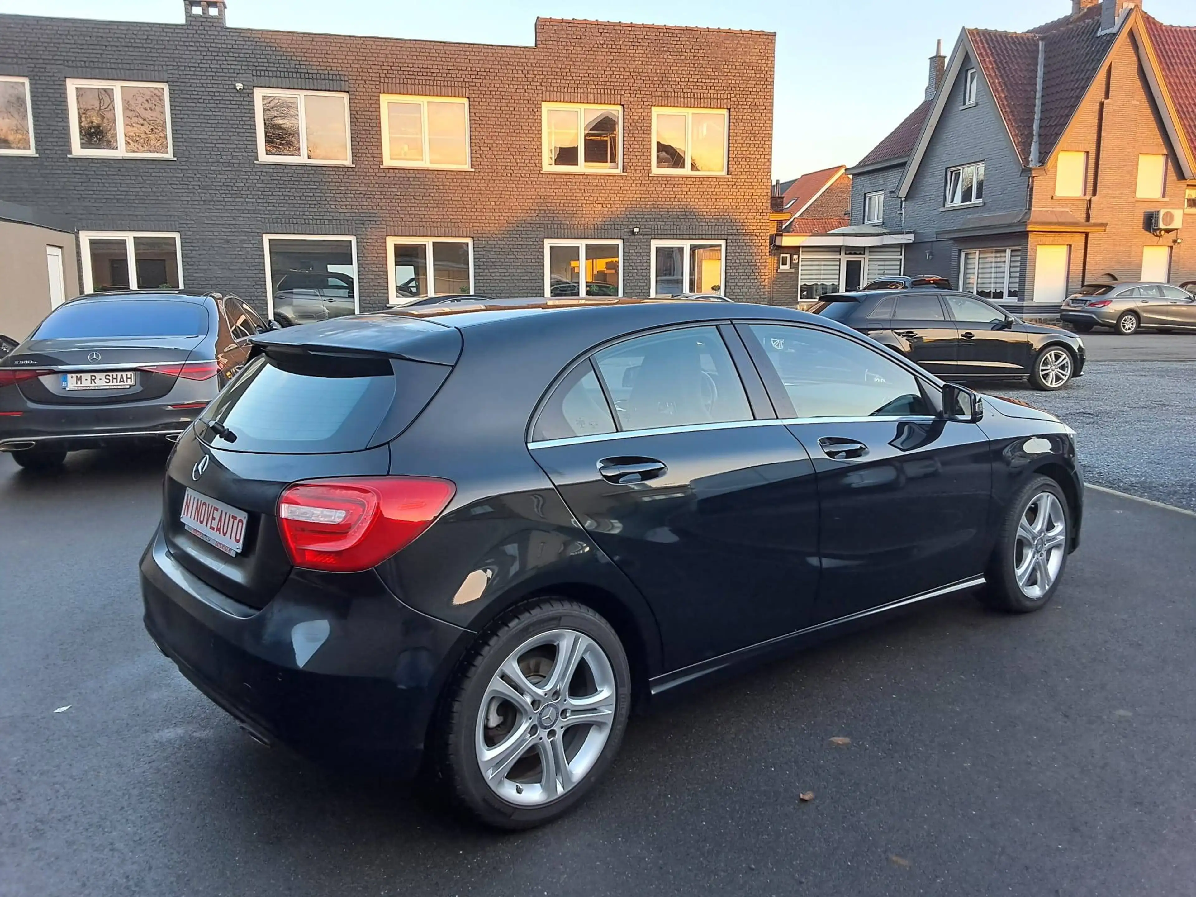 Mercedes-Benz A 180 1ste Eigenaar BT  Parkhulp voor & achter — photo 5
