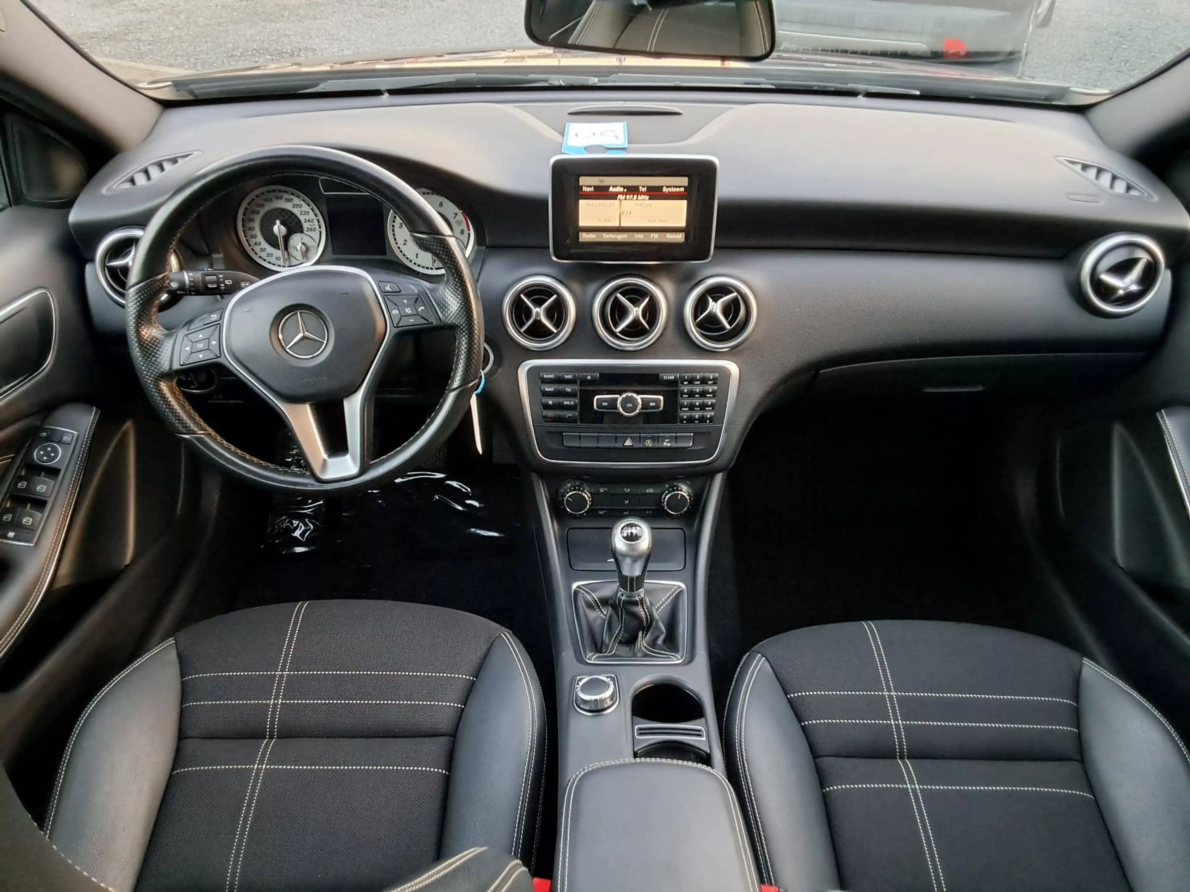 Mercedes-Benz A 180 1ste Eigenaar BT  Parkhulp voor & achter — photo 14