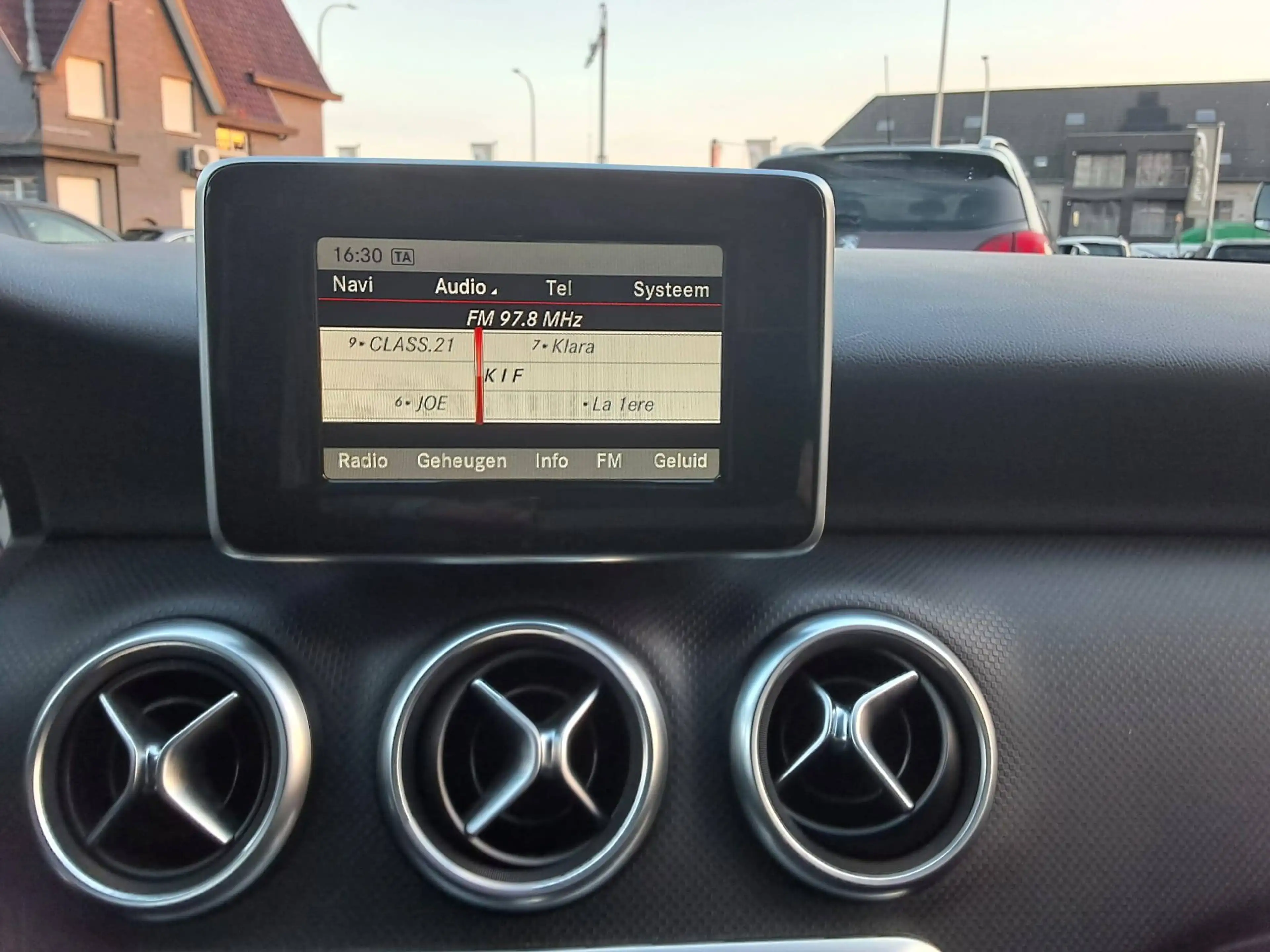 Mercedes-Benz A 180 1ste Eigenaar BT  Parkhulp voor & achter — photo 15