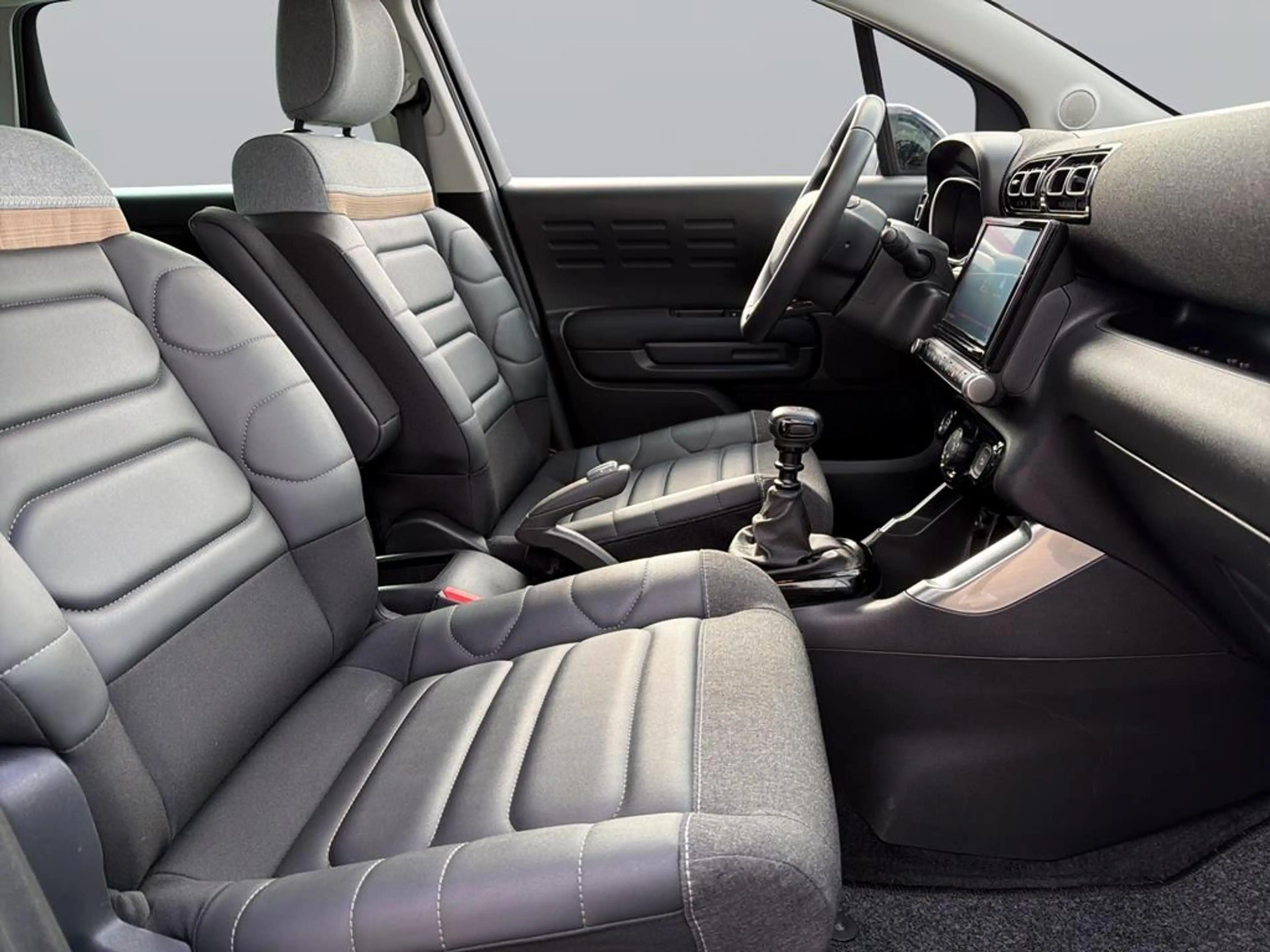Citroen C3 Aircross Shine Pack HEAD UP+KLIMA+NAVI — photo 11