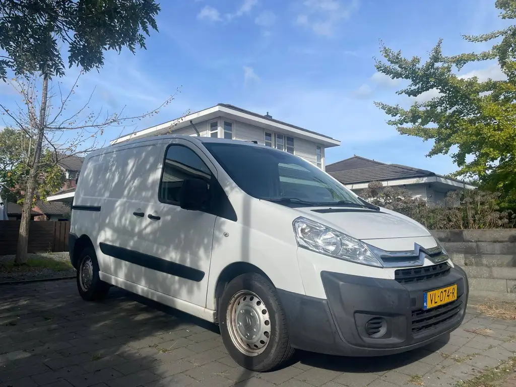 Citroen Jumpy 2015 из Европы — купить под ключ
