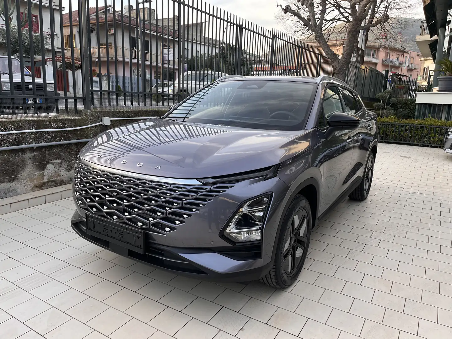 Omoda 5 1.6 tgdi 147cv 7dct Comfort KM ZERO Grau - 1