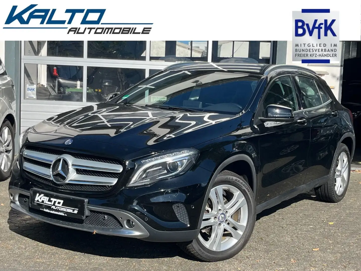 Mercedes-Benz GLA 220 d DCT Urban Navi,Xenon,E-Sitze,Kam 18" Schwarz - 1