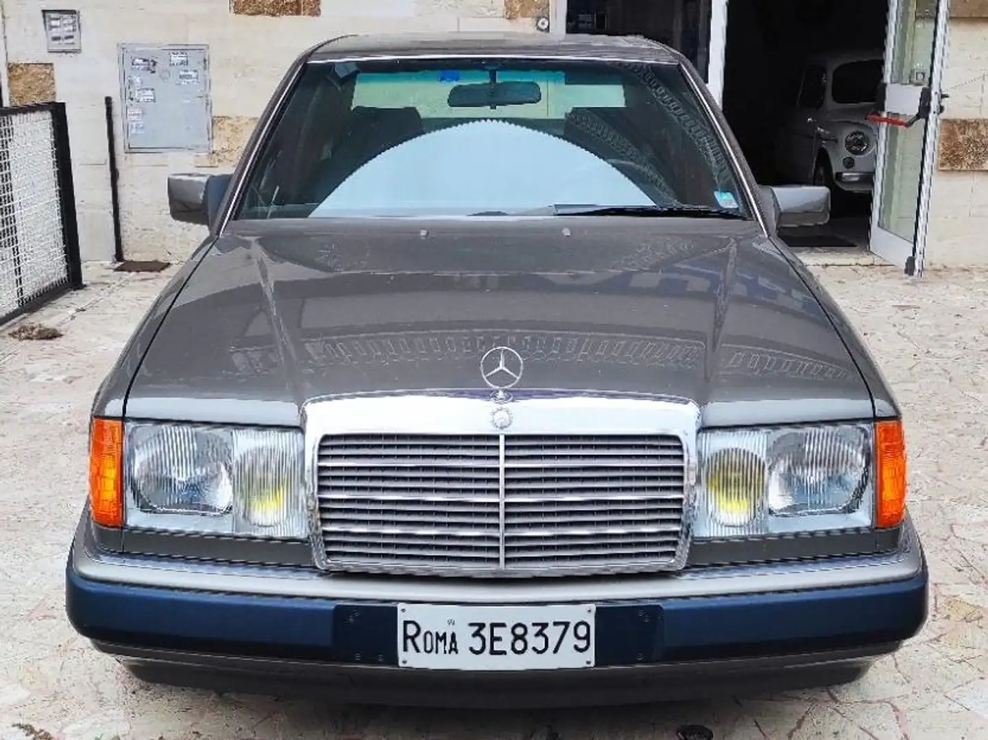 Mercedes-Benz E 200 E (124) 200 E - 1