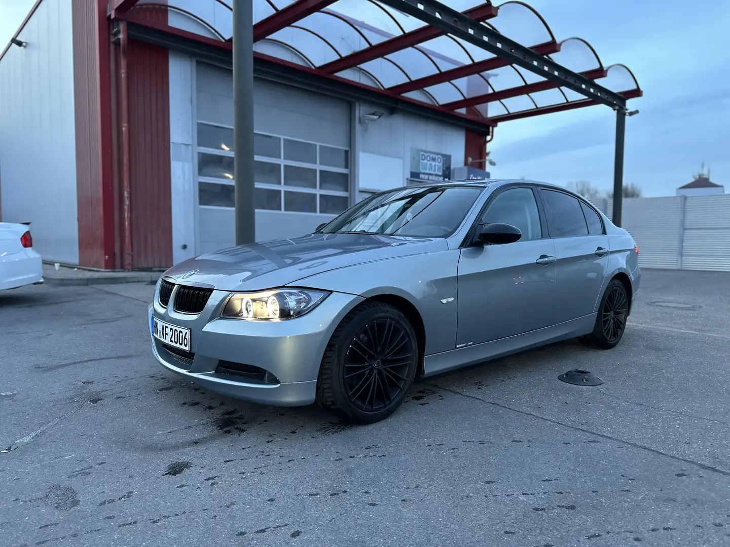 BMW 318 Bmw 3er 318i - 2