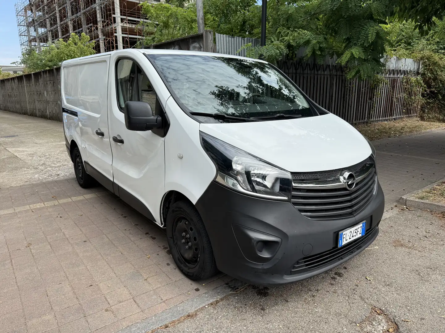 Opel Vivaro 1.6 tdi Білий - 1