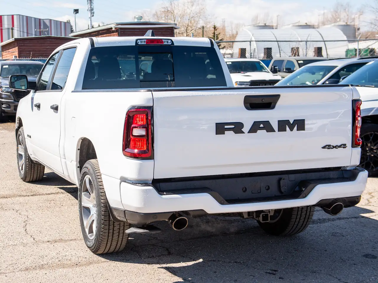 RAM 1500 снимка RAM 1500
