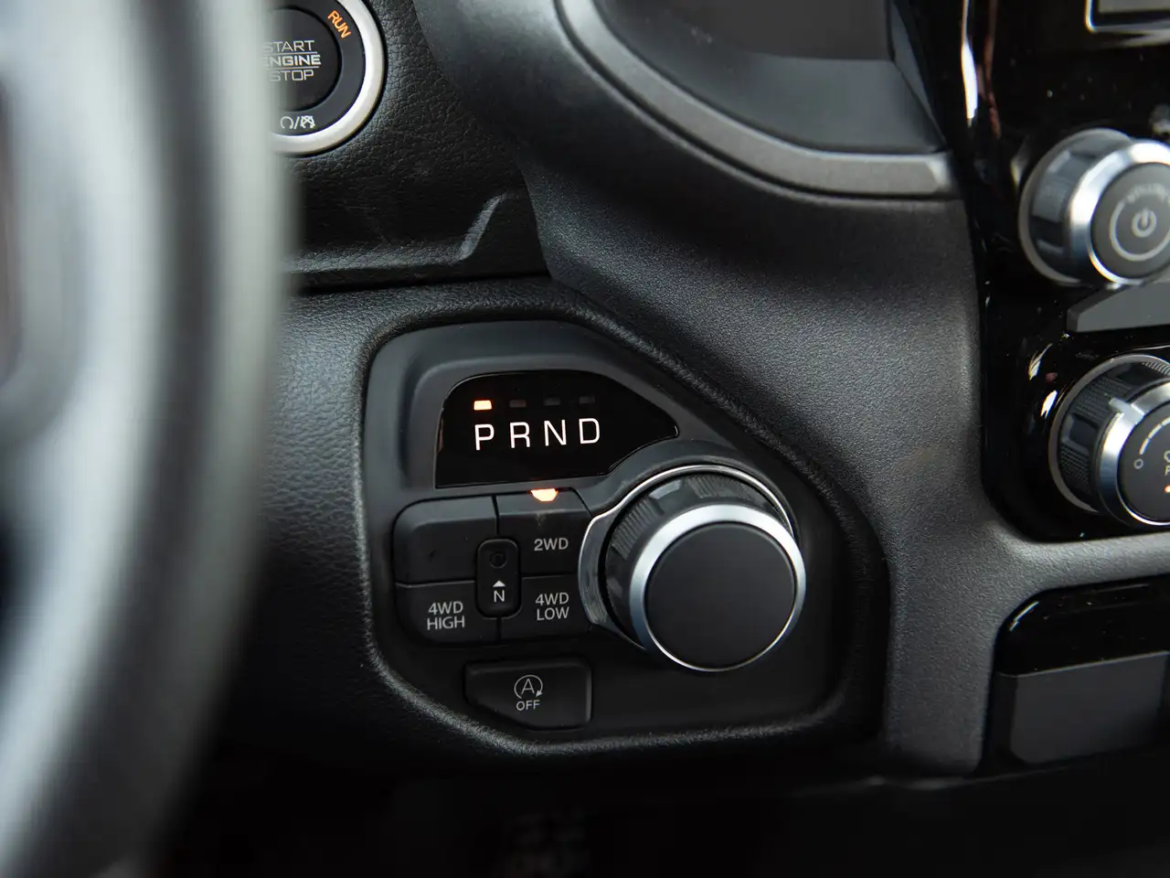 RAM 1500 снимка RAM 1500