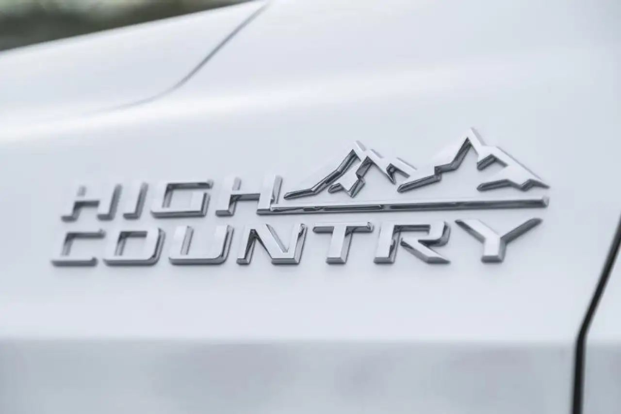 Chevrolet Tahoe снимка Chevrolet Tahoe