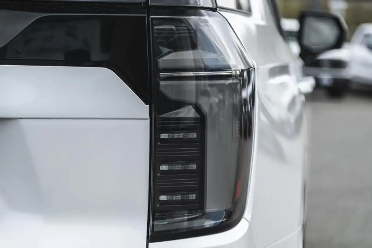 Chevrolet Tahoe снимка Chevrolet Tahoe