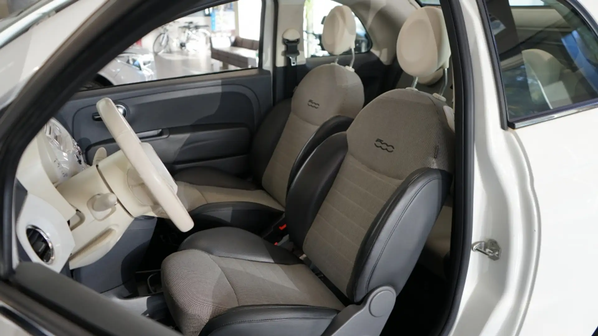 Fiat 500C 0.9 TwinAir Lounge | 16 inch | | 79.000 km | | Air Blanc - 2
